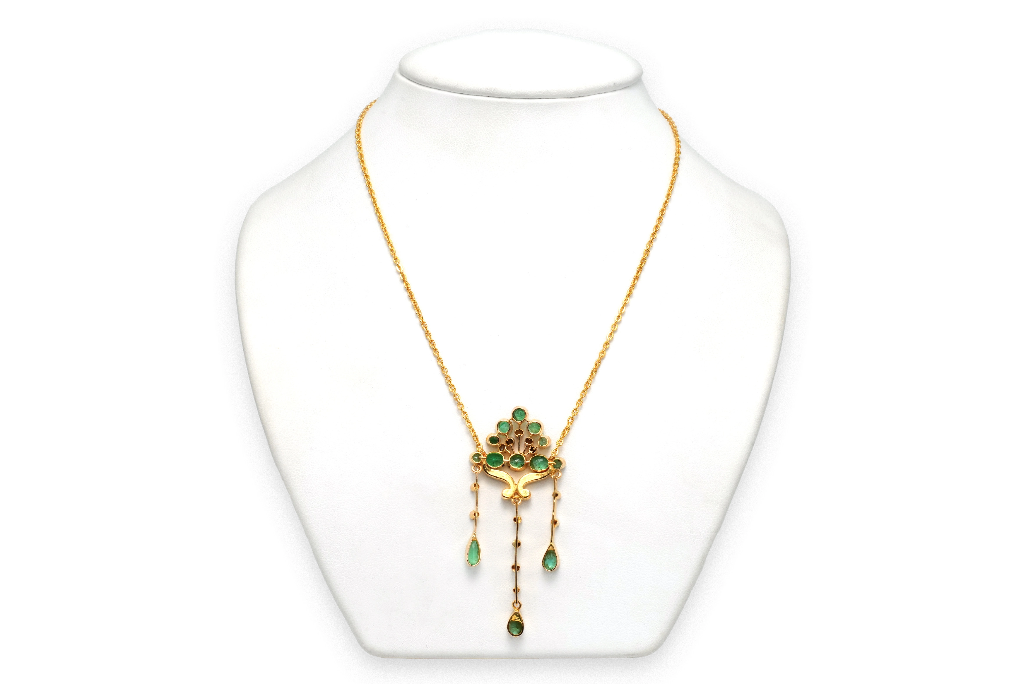 Collier Années 50 en or jaune 18 carats serti d'émeraudes et de perles - 5