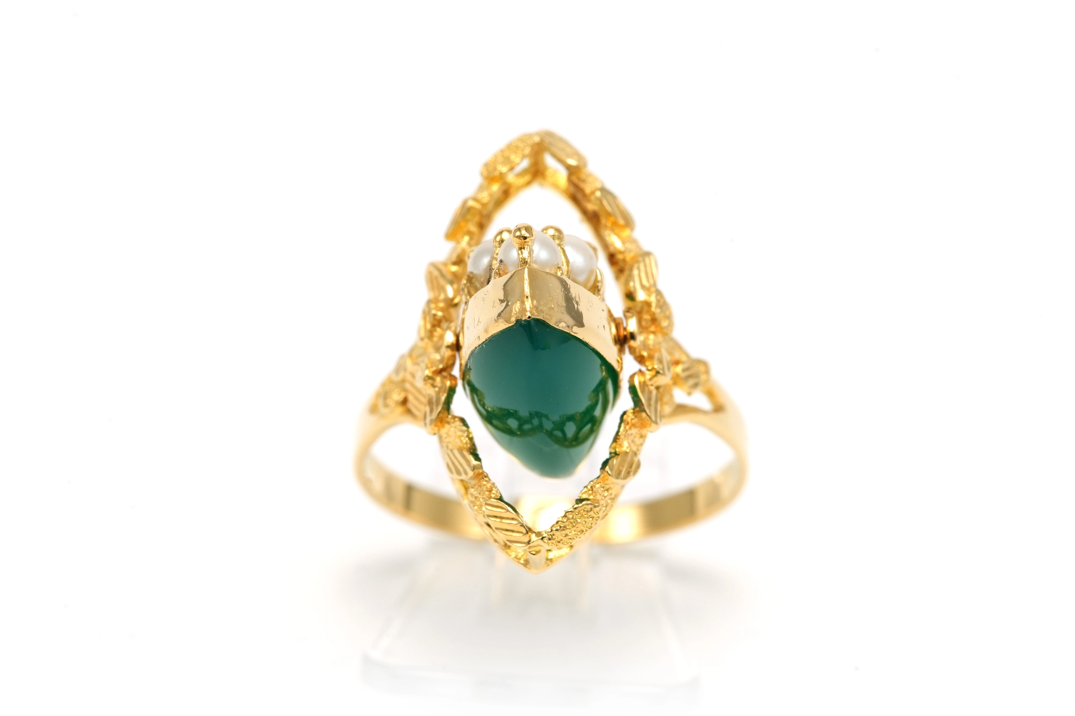 Bague Années 50 en or jaune 18 carats sertie de perle et d'une chrysocolle - 8