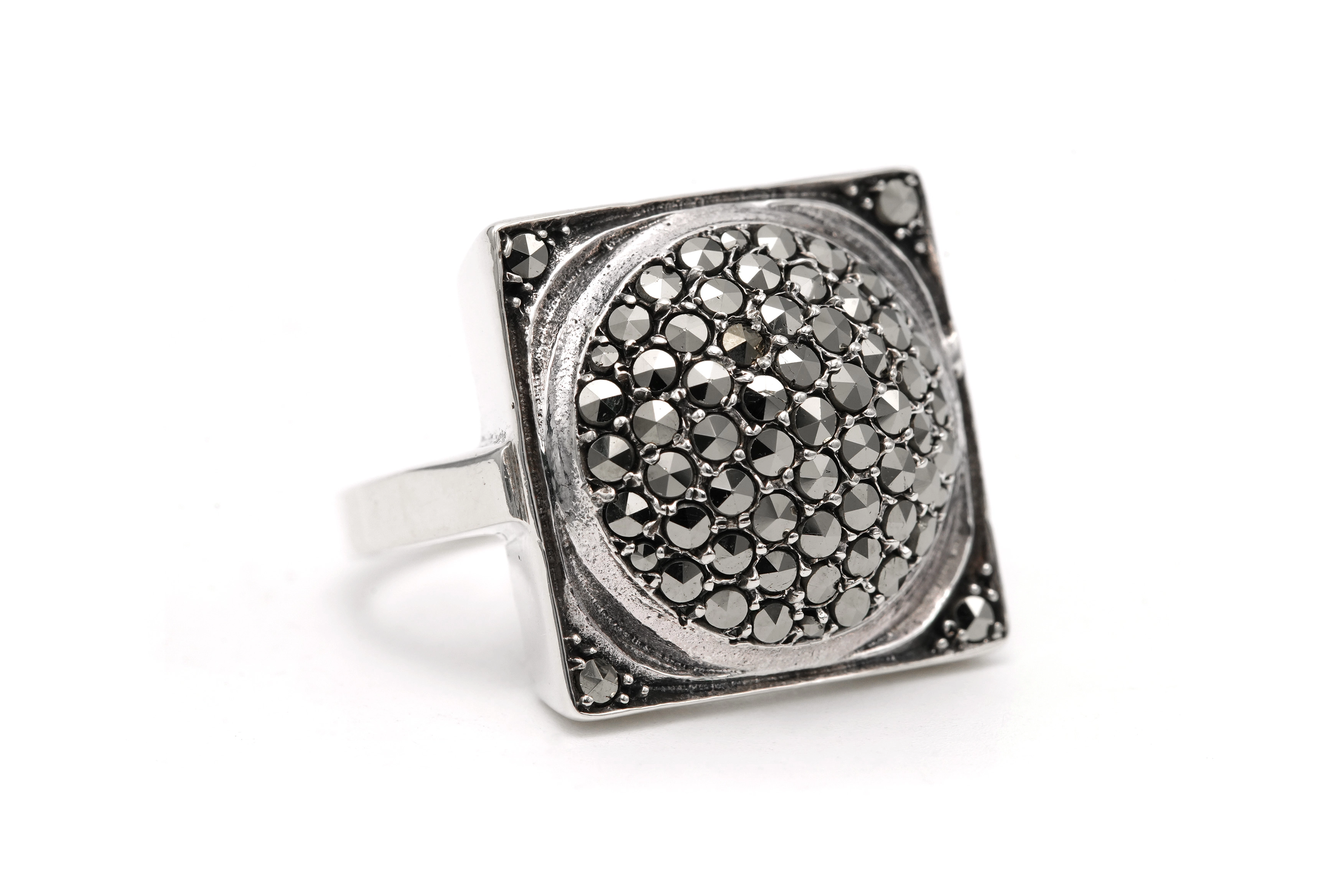 Bague Art Déco en argent sertie de marcassites - 6
