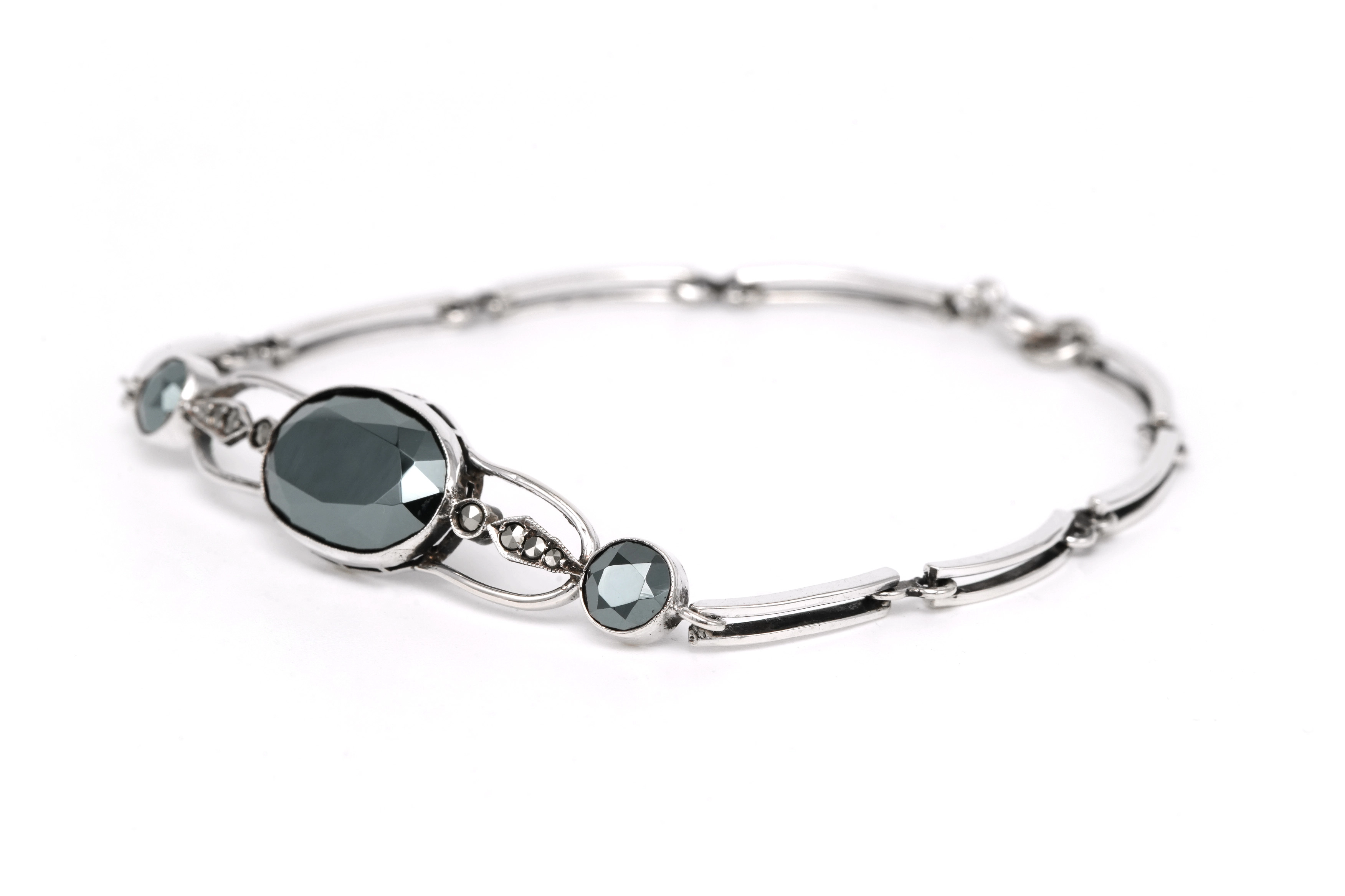 Bracelet Art Déco en argent serti d'une hématite et de marcassites - 1