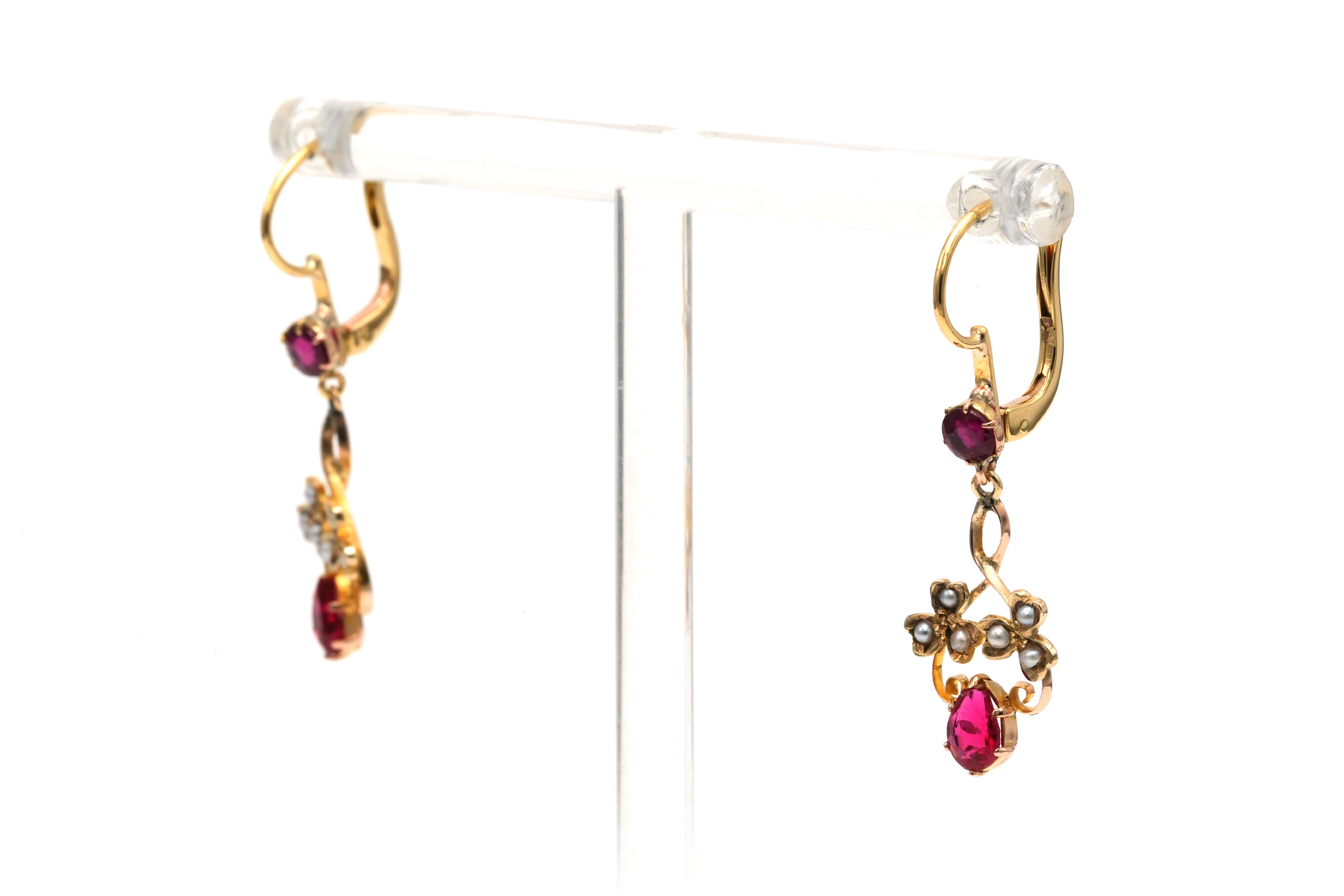 Boucles d'oreilles Art Nouveau en or jaune 18 carats serties de rubis et de perles - 2