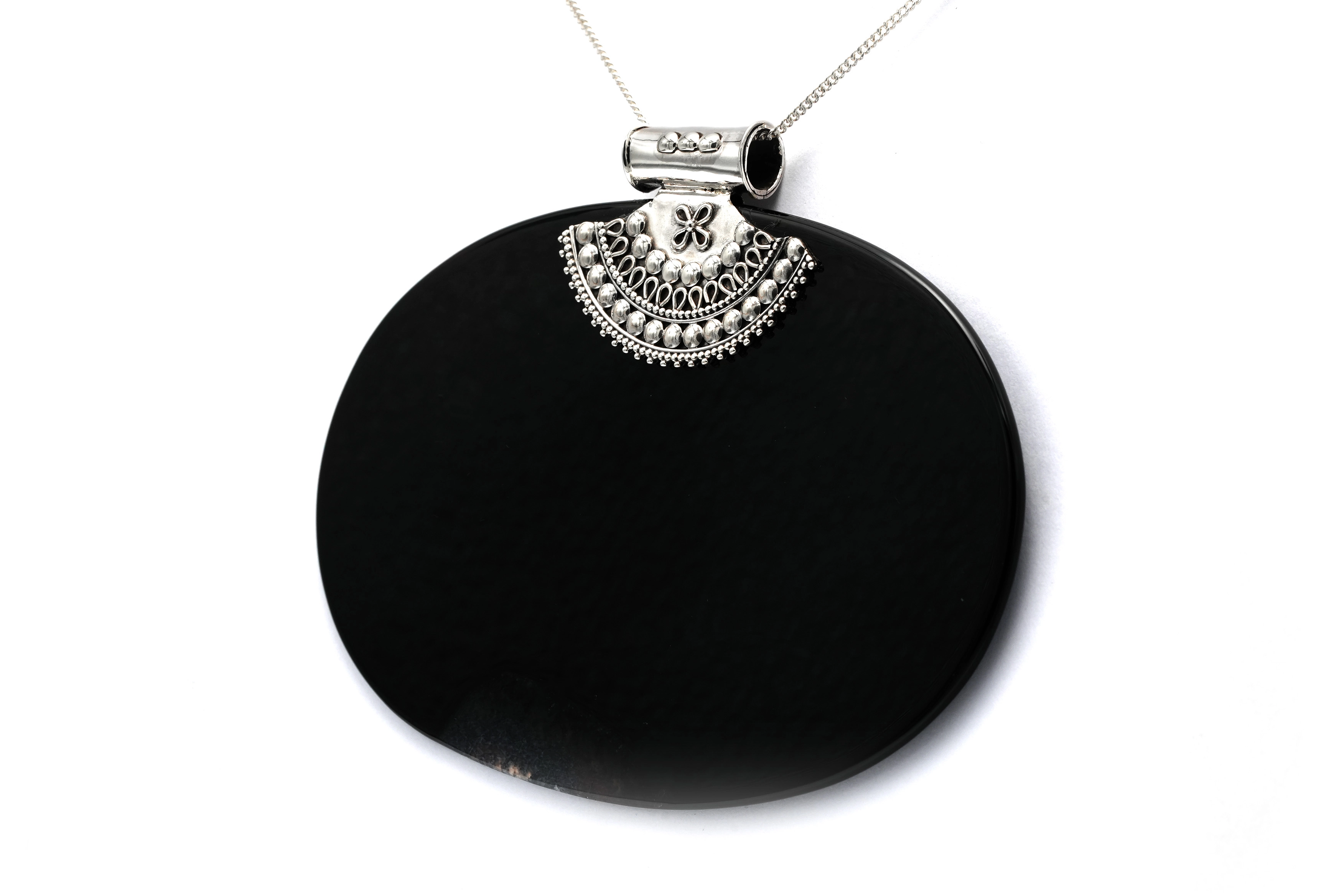Pendentif contemporain en argent serti d'une agate - 2