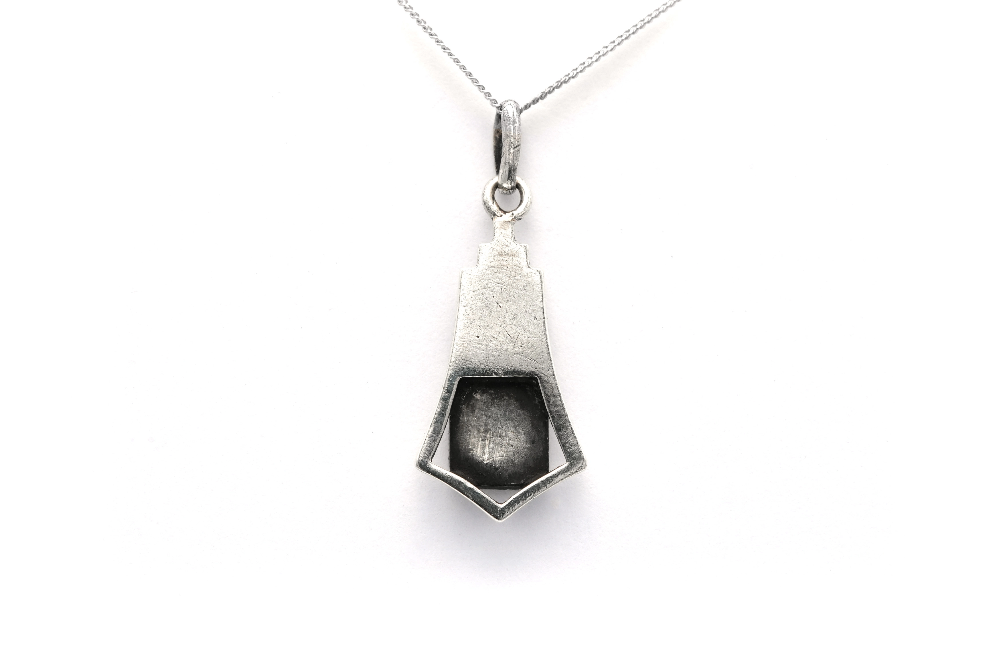 Pendentif Art Déco en argent serti d'ébène - 4