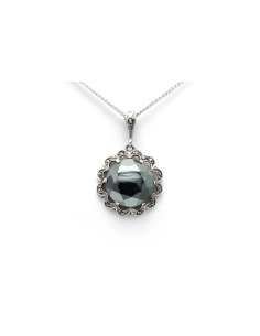 Pendentif Art Déco en argent serti d'une hématite et de marcassites - 1