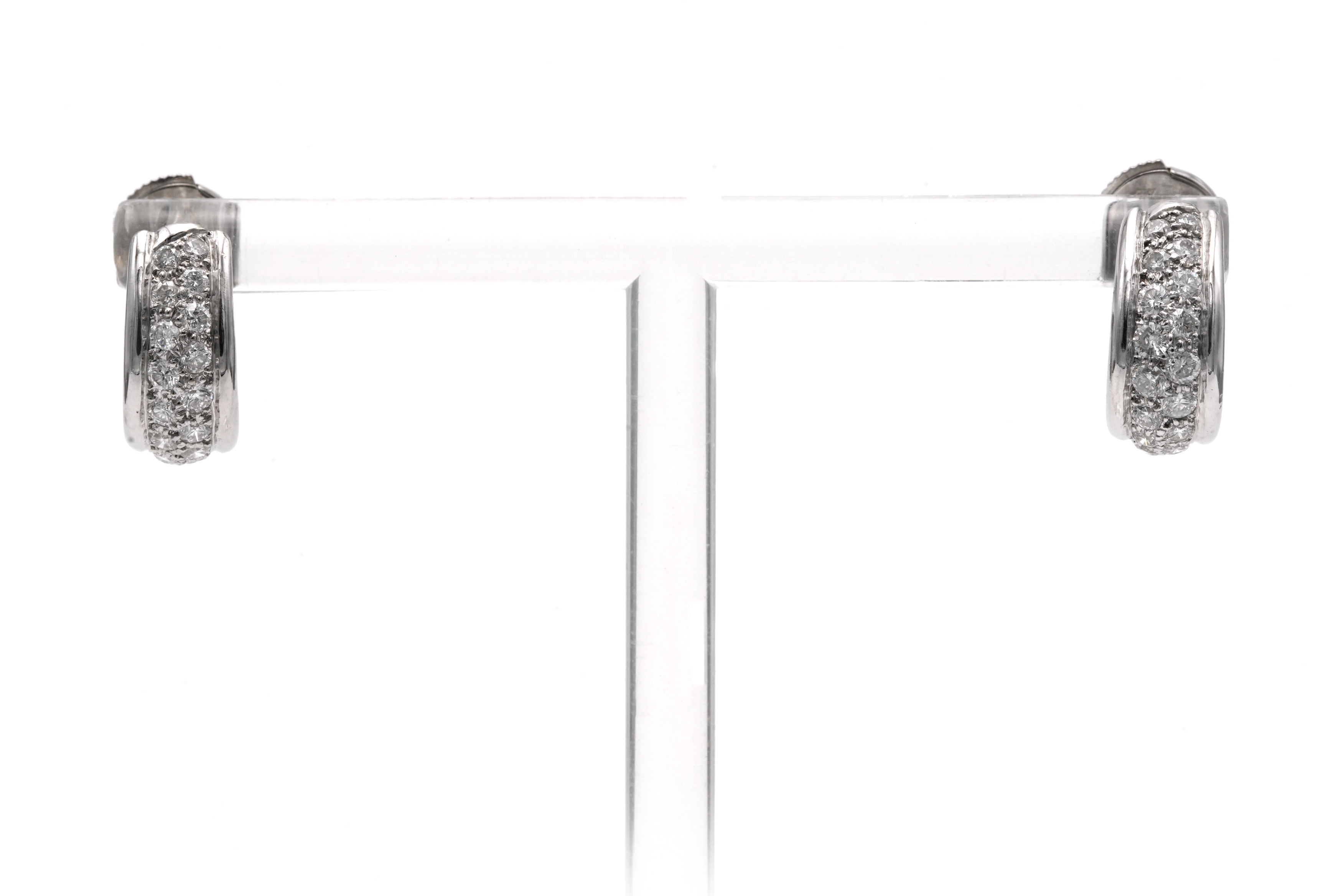 Boucles d'oreilles contemporaines en or blanc 18 carats serties de diamants taille "brillant" (+-0.42ct) - 1