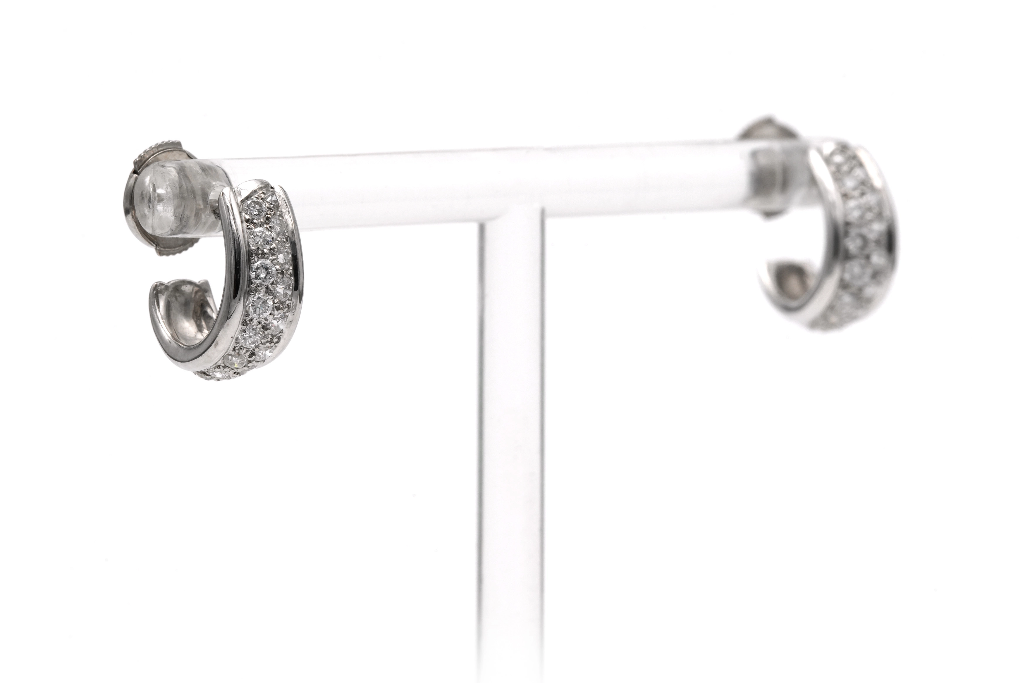 Boucles d'oreilles contemporaines en or blanc 18 carats serties de diamants taille "brillant" (+-0.42ct) - 6