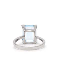 Bague contemporaine en or blanc 18 carats sertie d'une aigue marine - 4