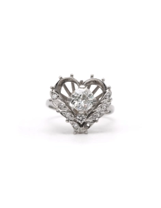 Bague Années 70 en or blanc 18 carats sertie d'un diamant taille "old cut" et de diamants taille "8/8" - 1