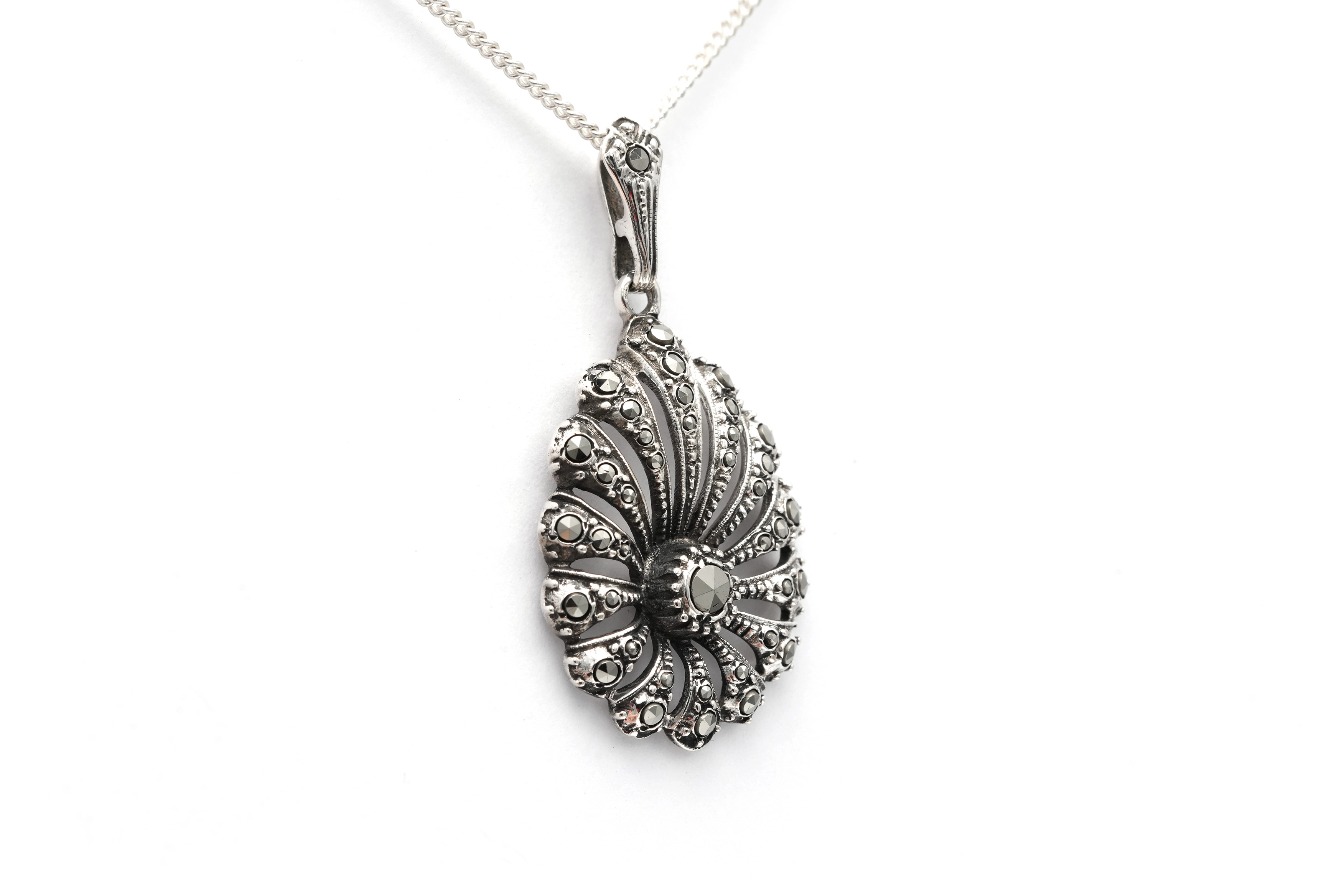 Pendentif Art Déco en argent 835 serti des marcassites - 1
