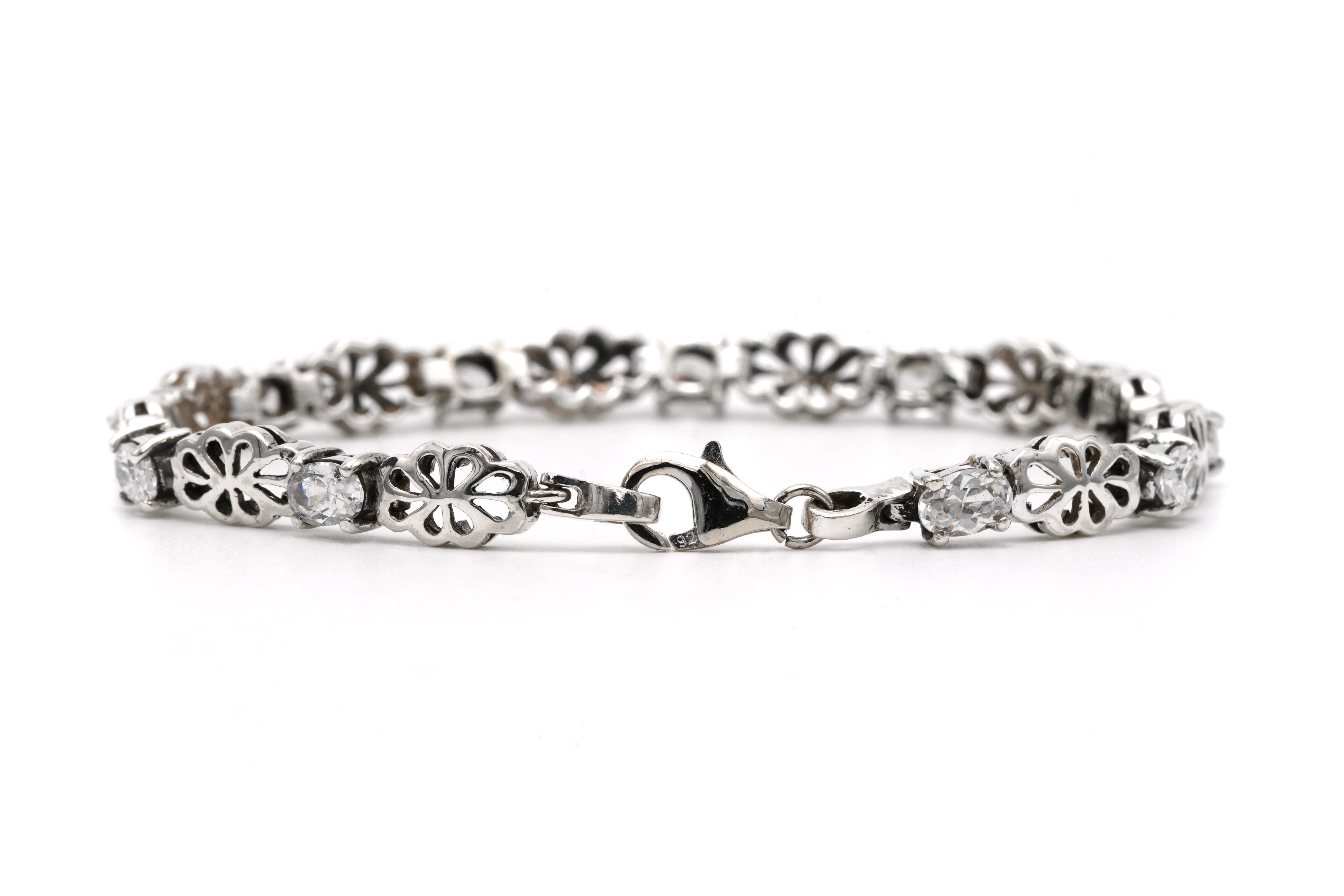 Bracelet contemporain en argent 925 serti de zirconiums - 4