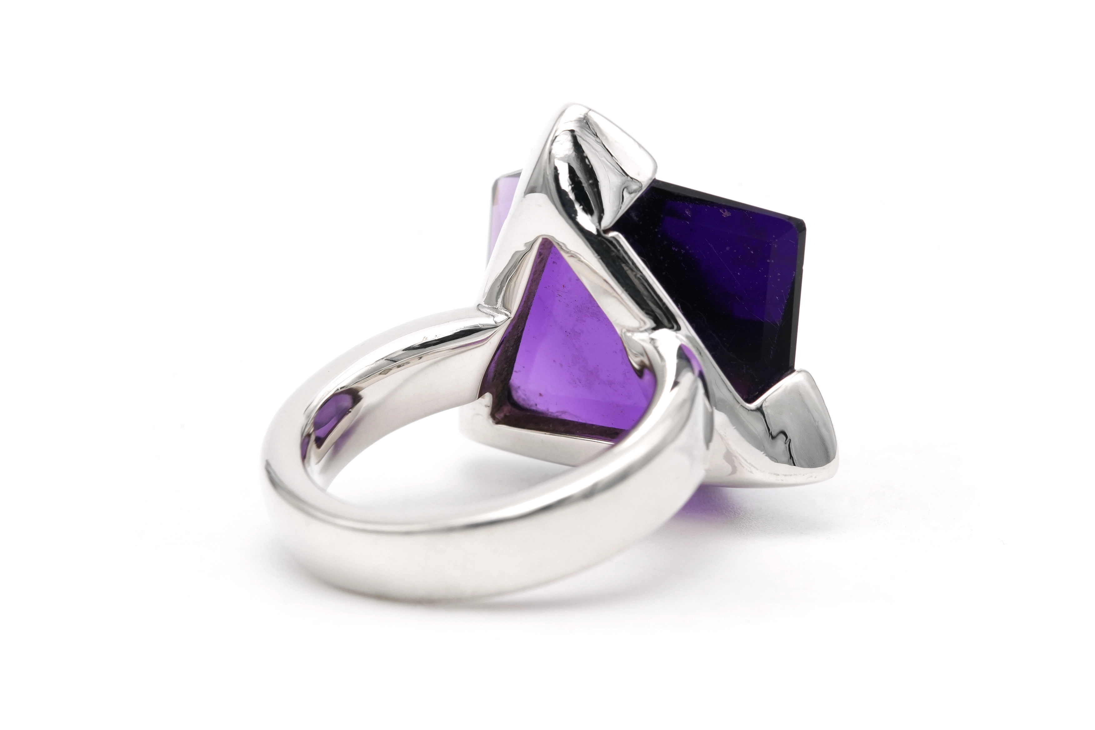 Bague contemporaine en argent 925 sertie d'une améthyste - 6