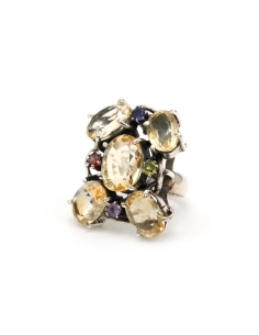 Bague contemporaine en argent 925 sertie de citrines, d'un grenat, d'un péridot, d'une cordiérite - 1