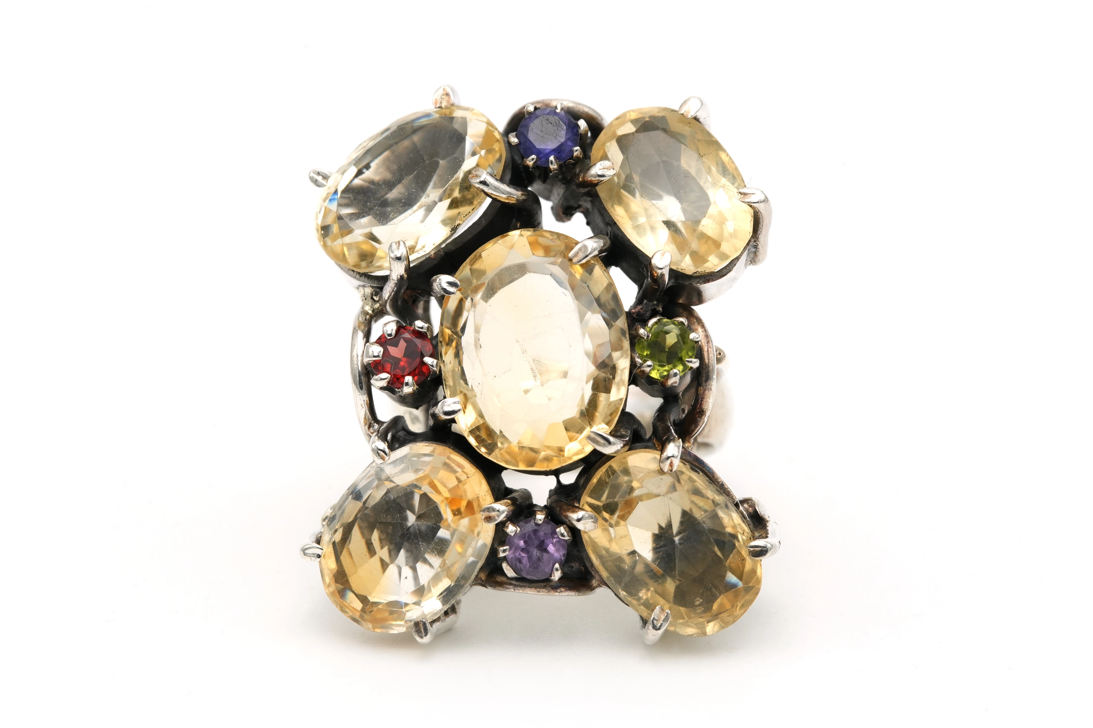 Bague contemporaine en argent 925 sertie de citrines, d'un grenat, d'un péridot, d'une cordiérite - 2
