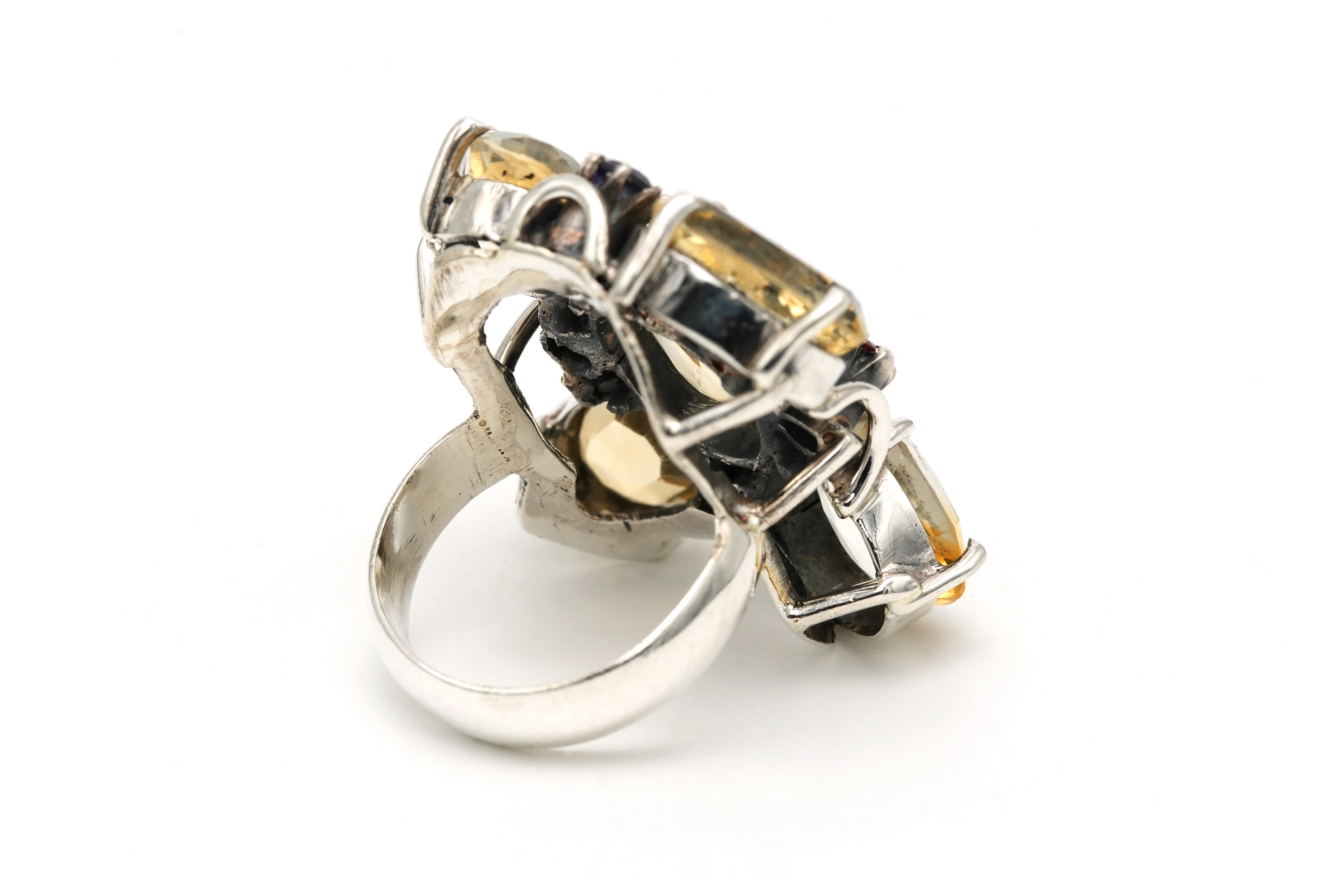 Bague contemporaine en argent 925 sertie de citrines, d'un grenat, d'un péridot, d'une cordiérite - 5