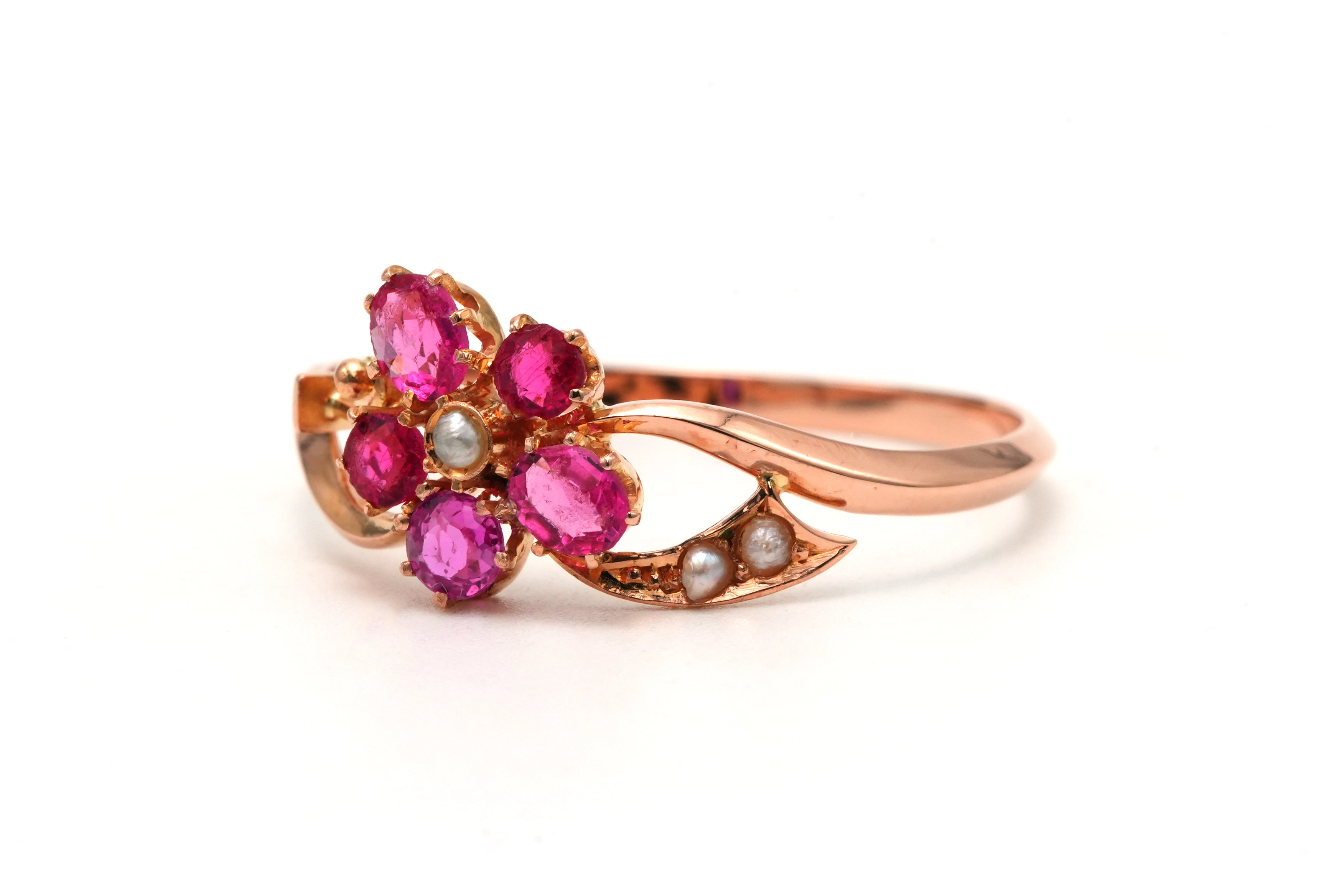 Bague Art Nouveau en or jaune 18 carats sertie de saphirs roses et de perles - 2