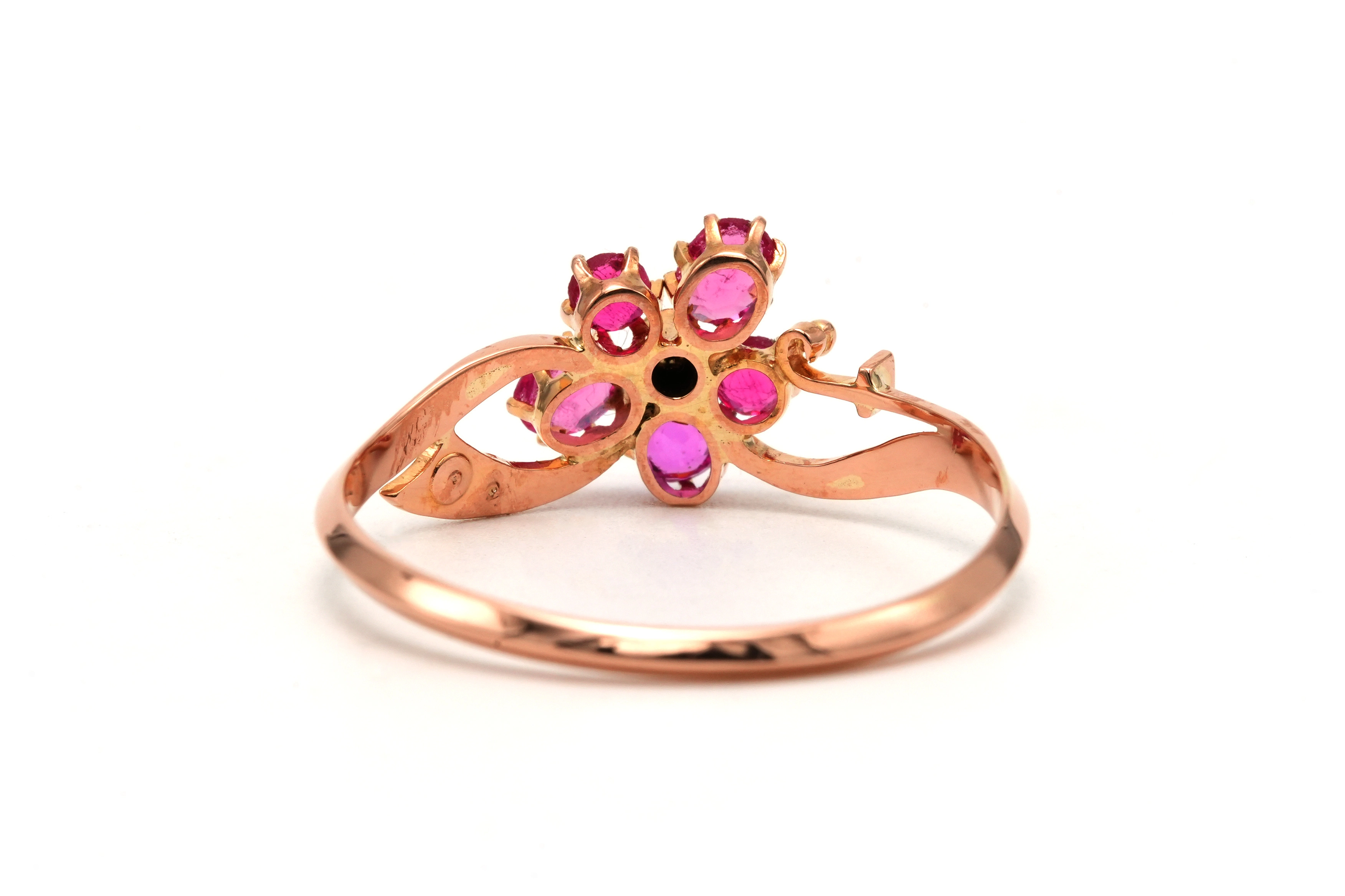 Bague Art Nouveau en or jaune 18 carats sertie de saphirs roses et de perles - 4