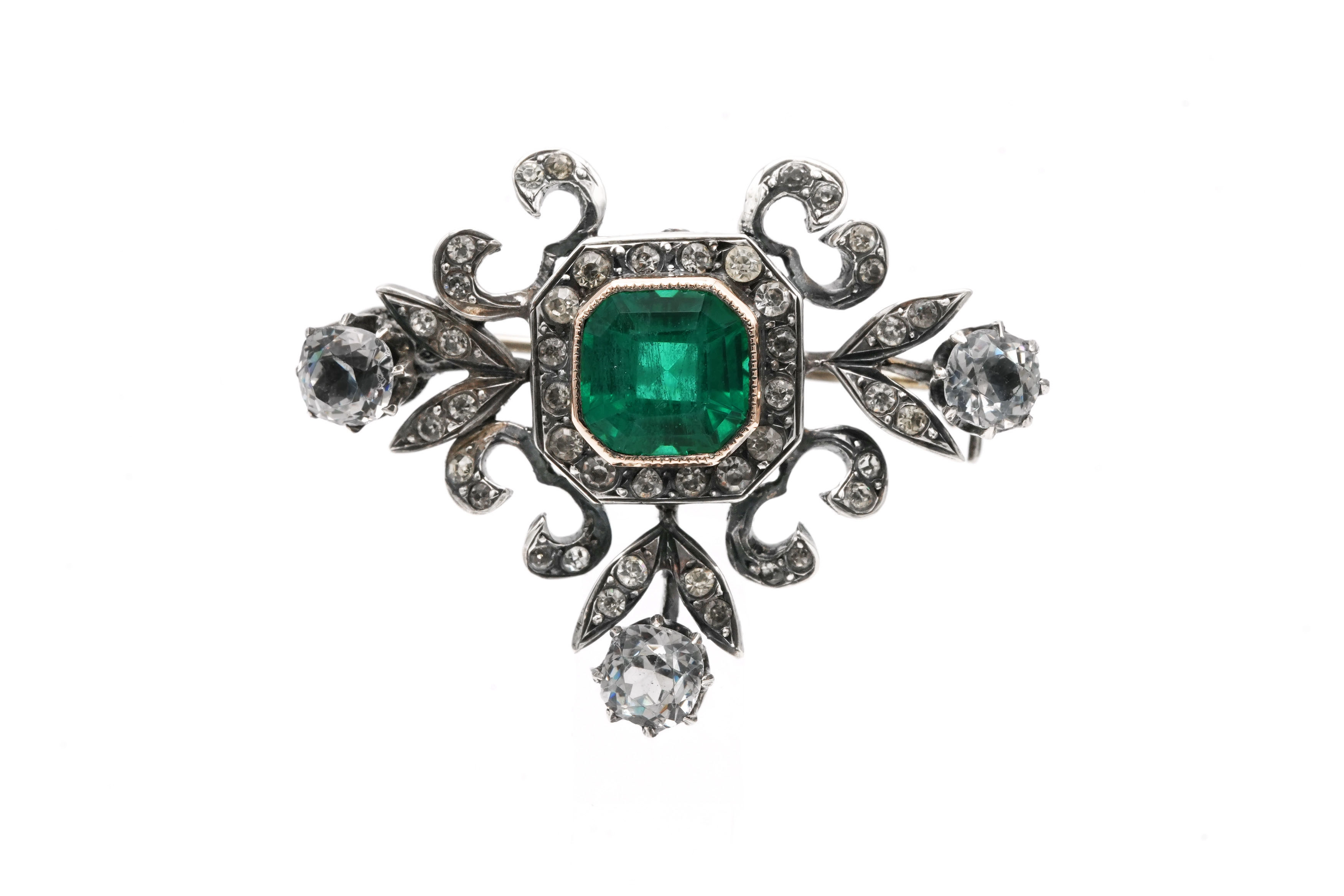 Broche Napoléon III en argent et or jaune 18 carats sertie de strass - 1