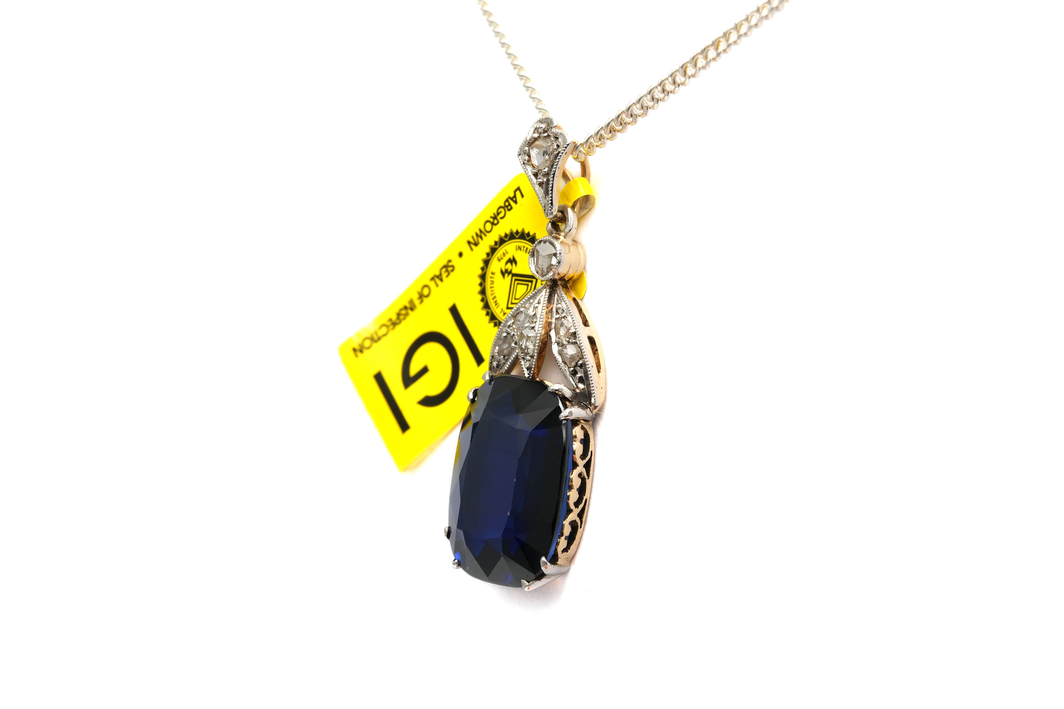 Pendentif Art Déco en or jaune et blanc 14 carats serti d'un saphir de synthèse et de diamants taille "rose" - 3