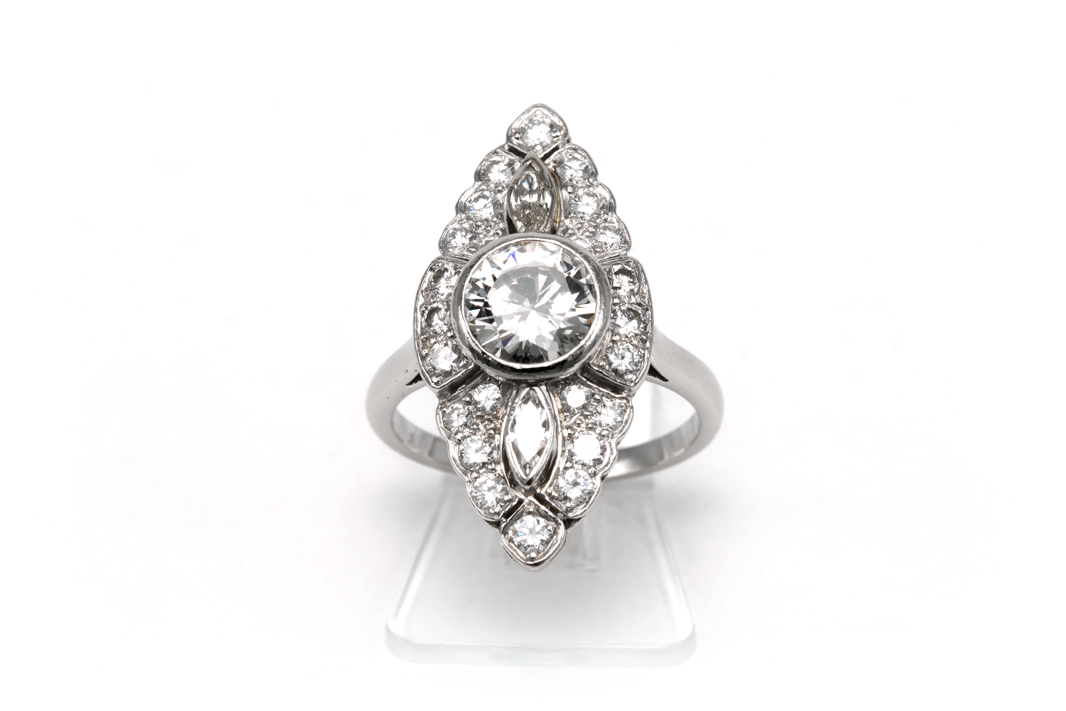 Bague marquise Années 70 en or blanc 18 carats sertie de diamants taille "brillant" (+-2.20ct) - 1