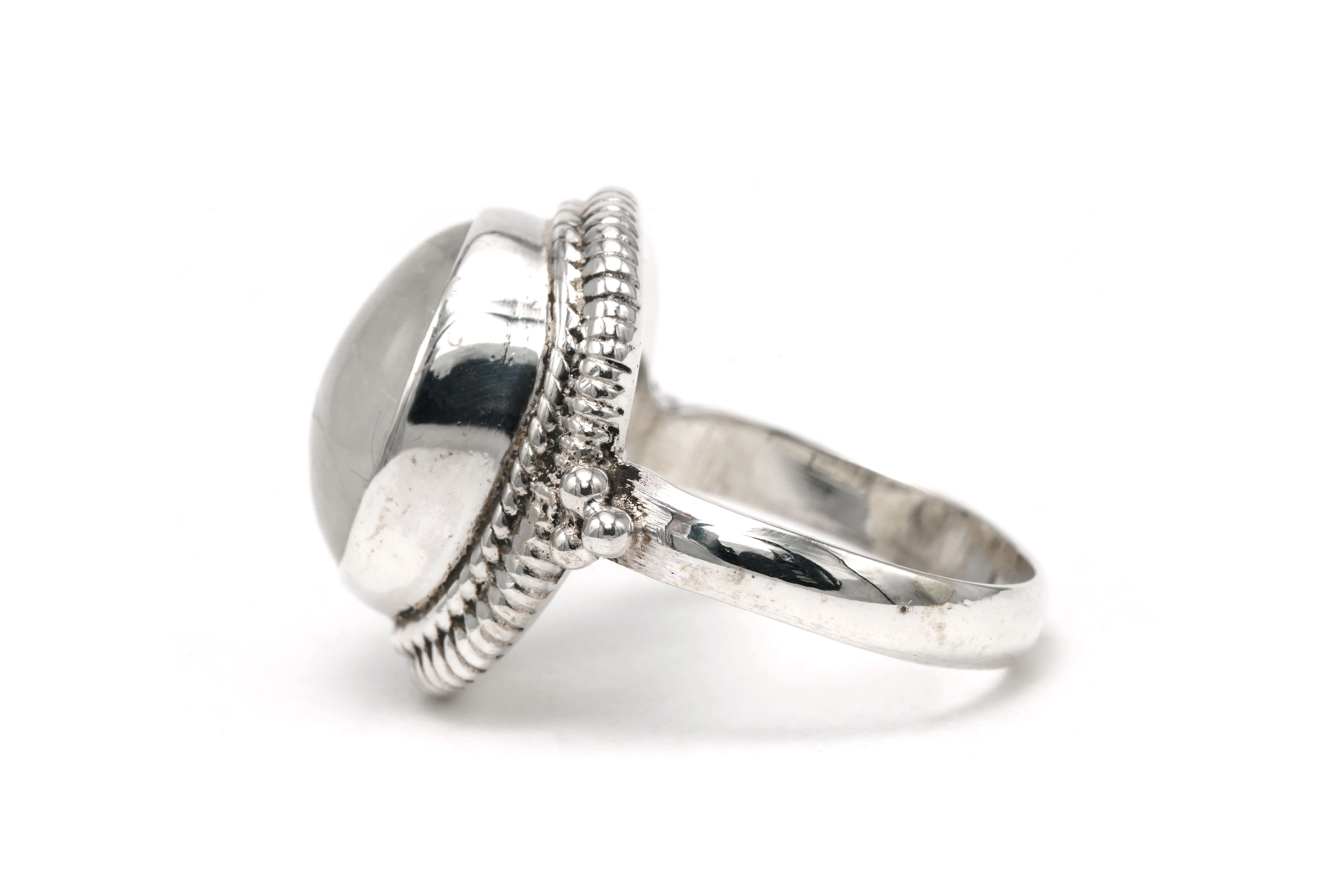 Bague contemporaine en argent 925 sertie d'une labradorite - 3