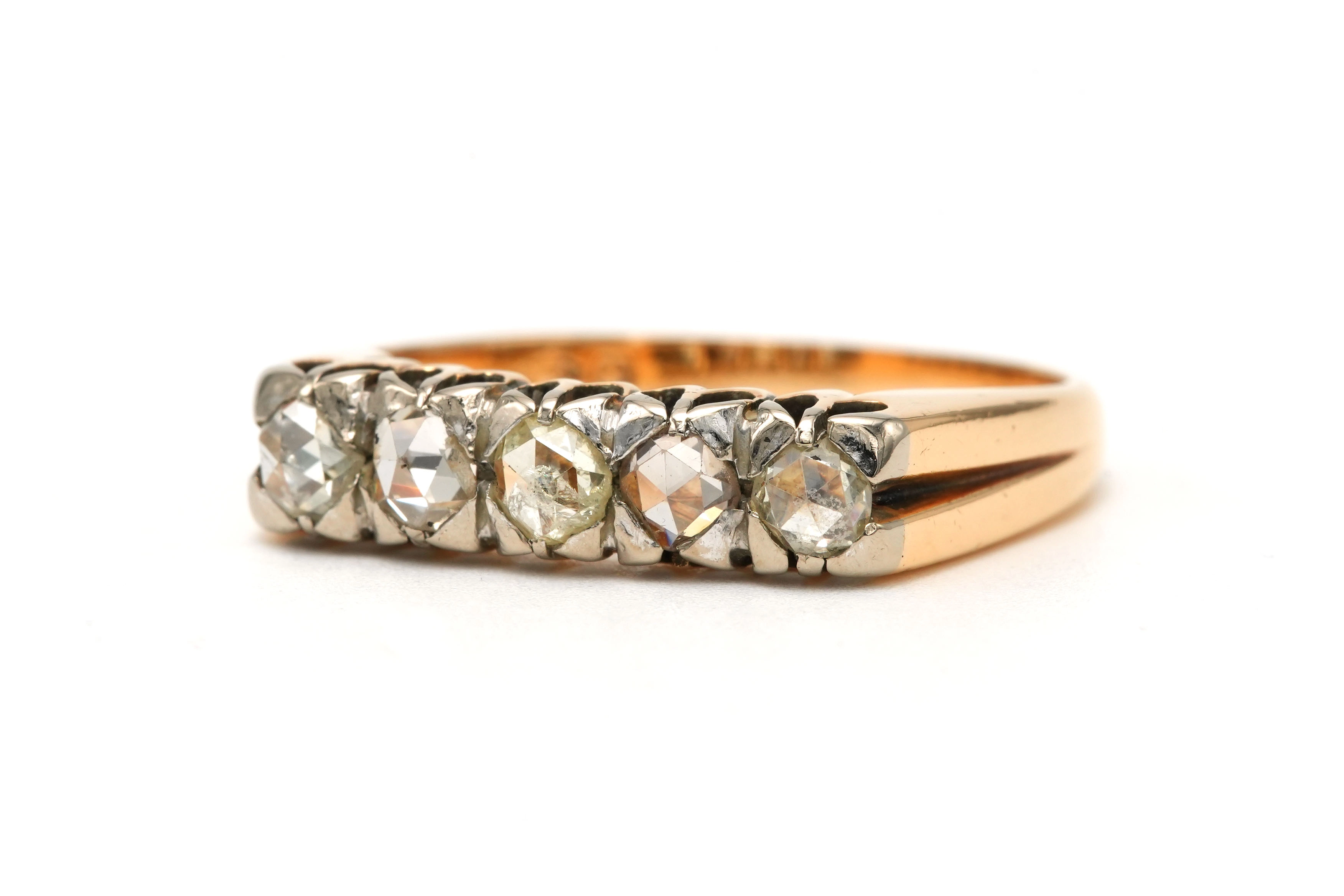 Bague Napoléon III en or jaune 18 carats sertie de diamants taille "rose" - 1