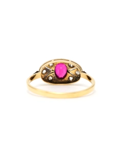 Bague Art Déco en or jaune et blanc 18 carats sertie d'un rubis de synthèse et de diamants taille "rose" - - 4