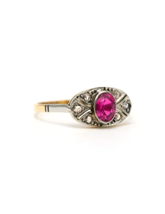 Bague Art Déco en or jaune et blanc 18 carats sertie d'un rubis de synthèse et de diamants taille "rose" - - 6