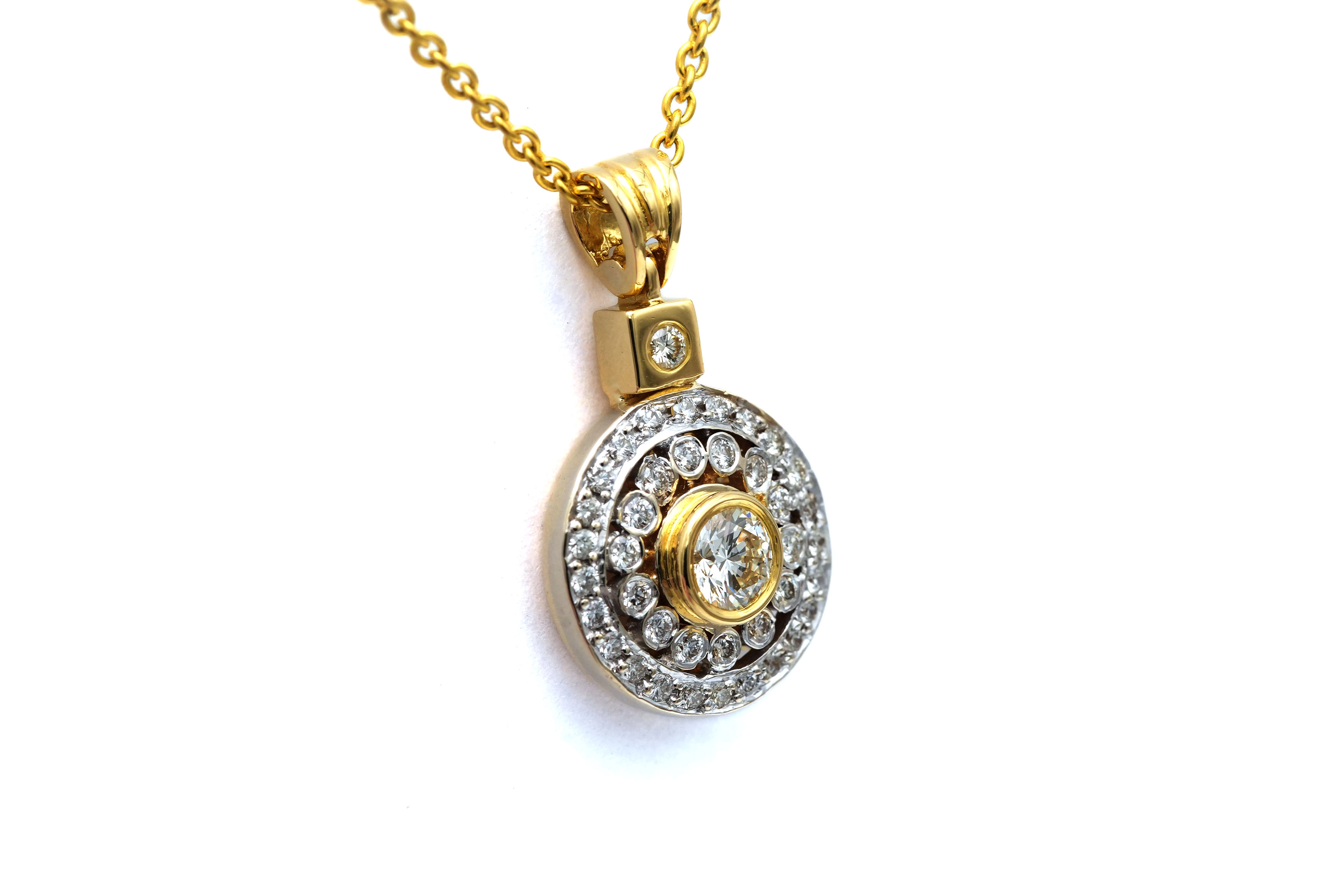 Pendentif contemporain en or jaune 18 carats serti de diamants taille "brillant" (+-0.48ct) - 2
