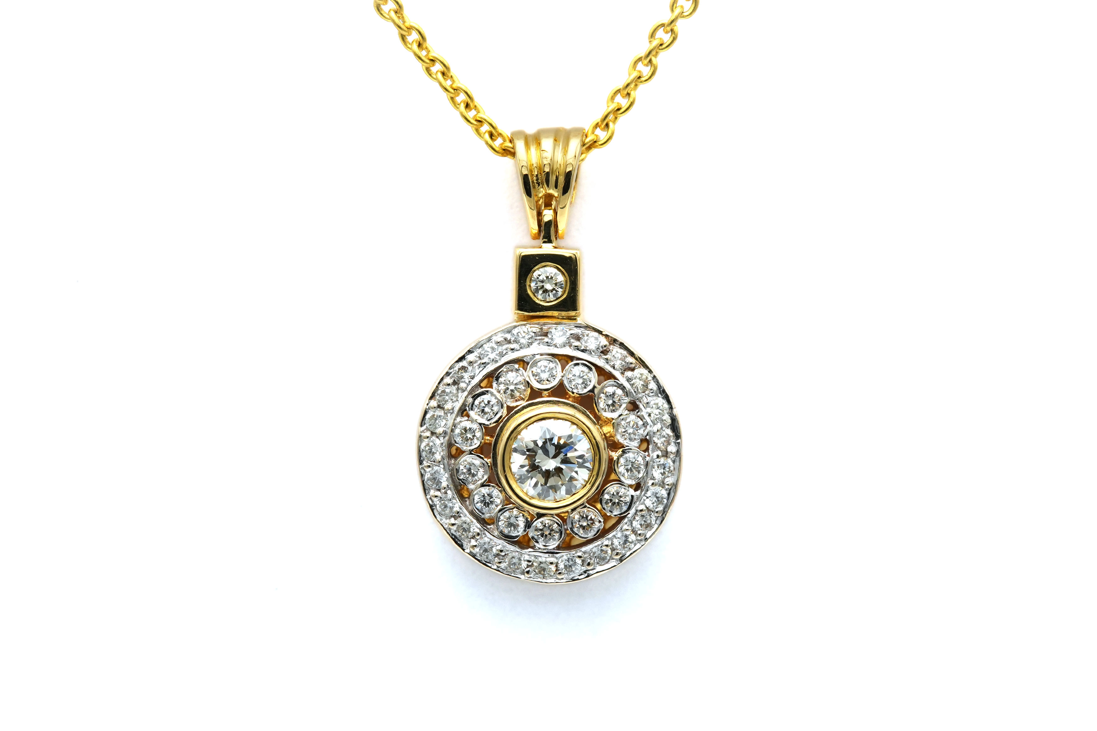 Pendentif contemporain en or jaune 18 carats serti de diamants taille "brillant" (+-0.48ct) - 1