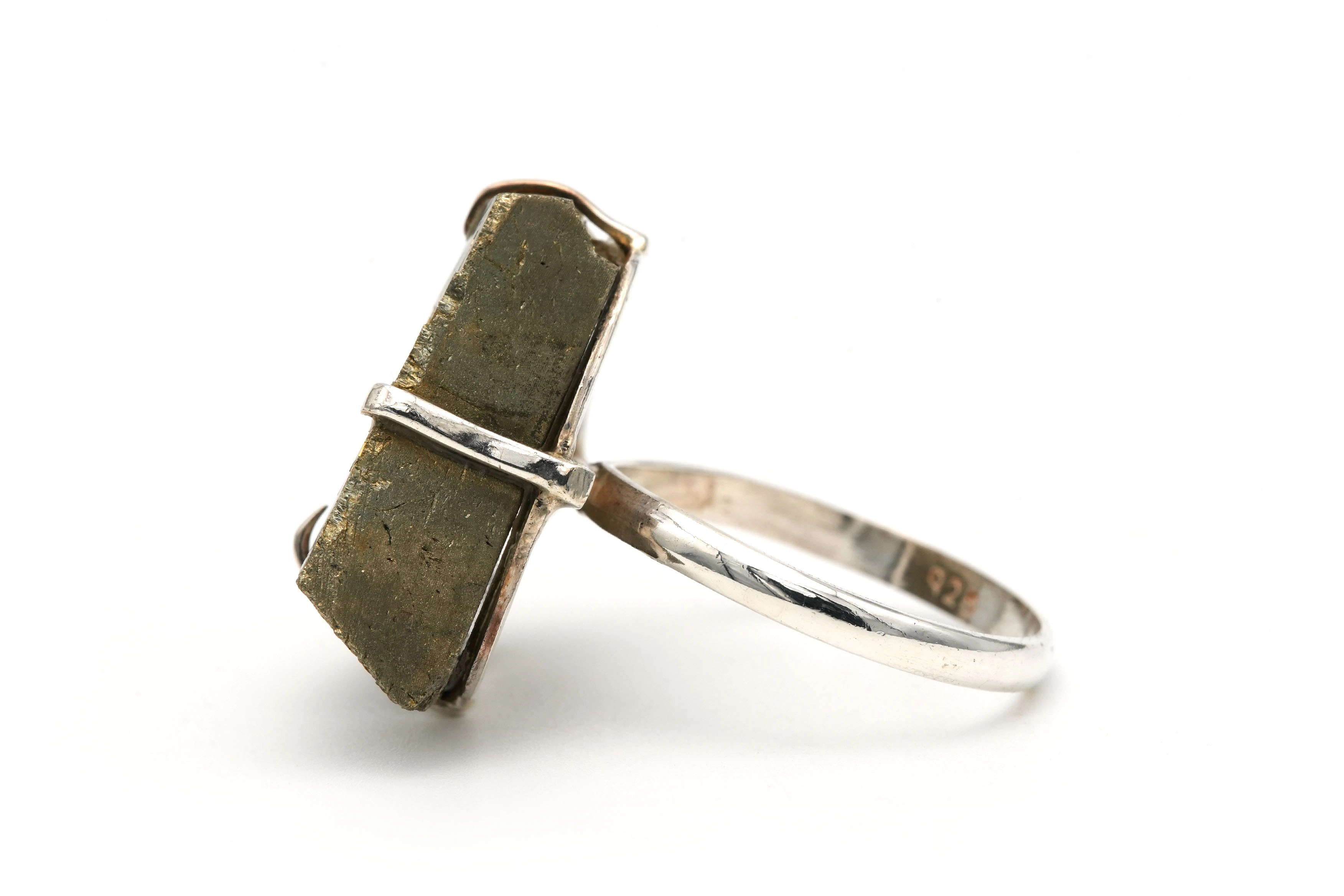 Bague contemporaine en argent 925 sertie d'une pyrite - 3