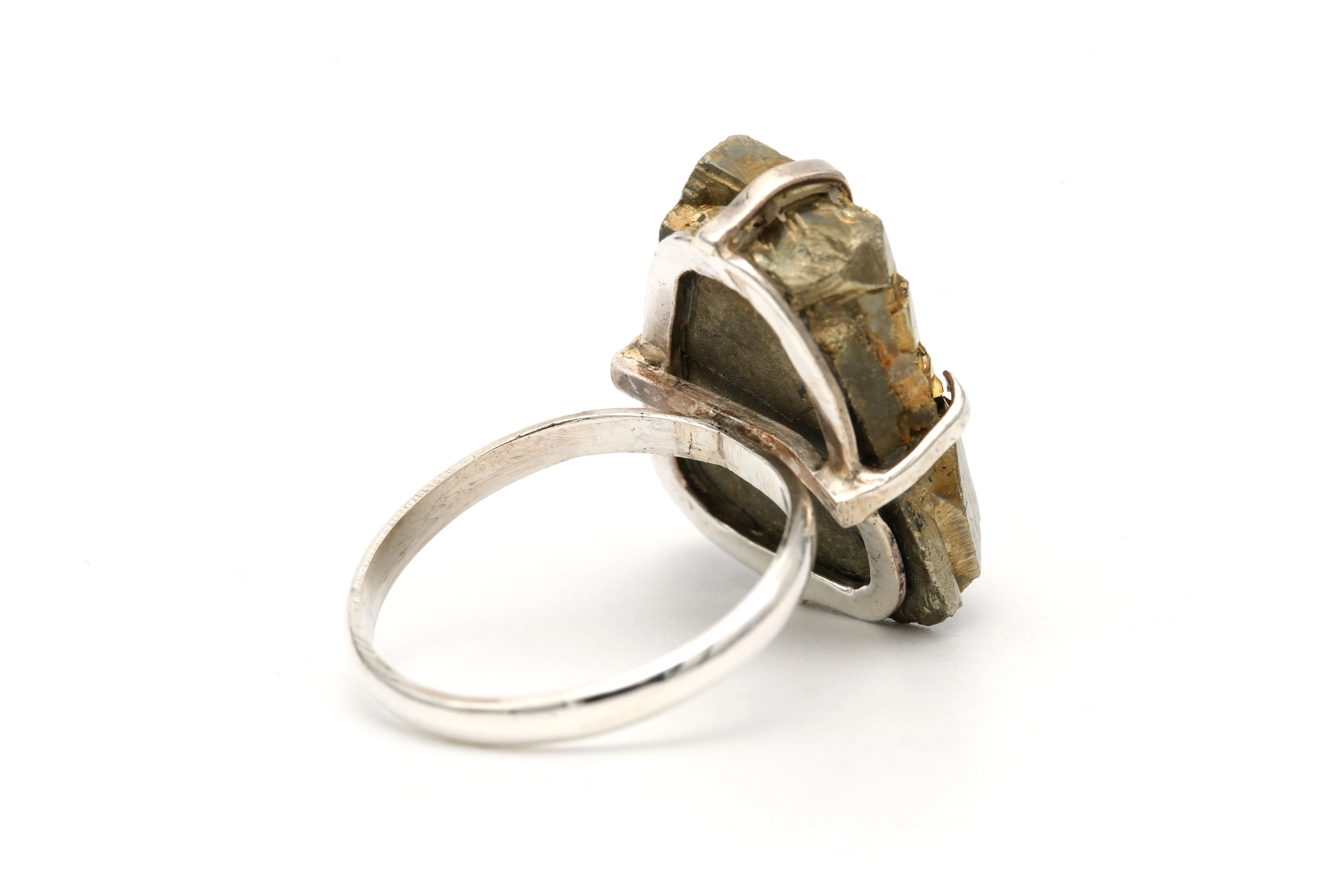Bague contemporaine en argent 925 sertie d'une pyrite - 5