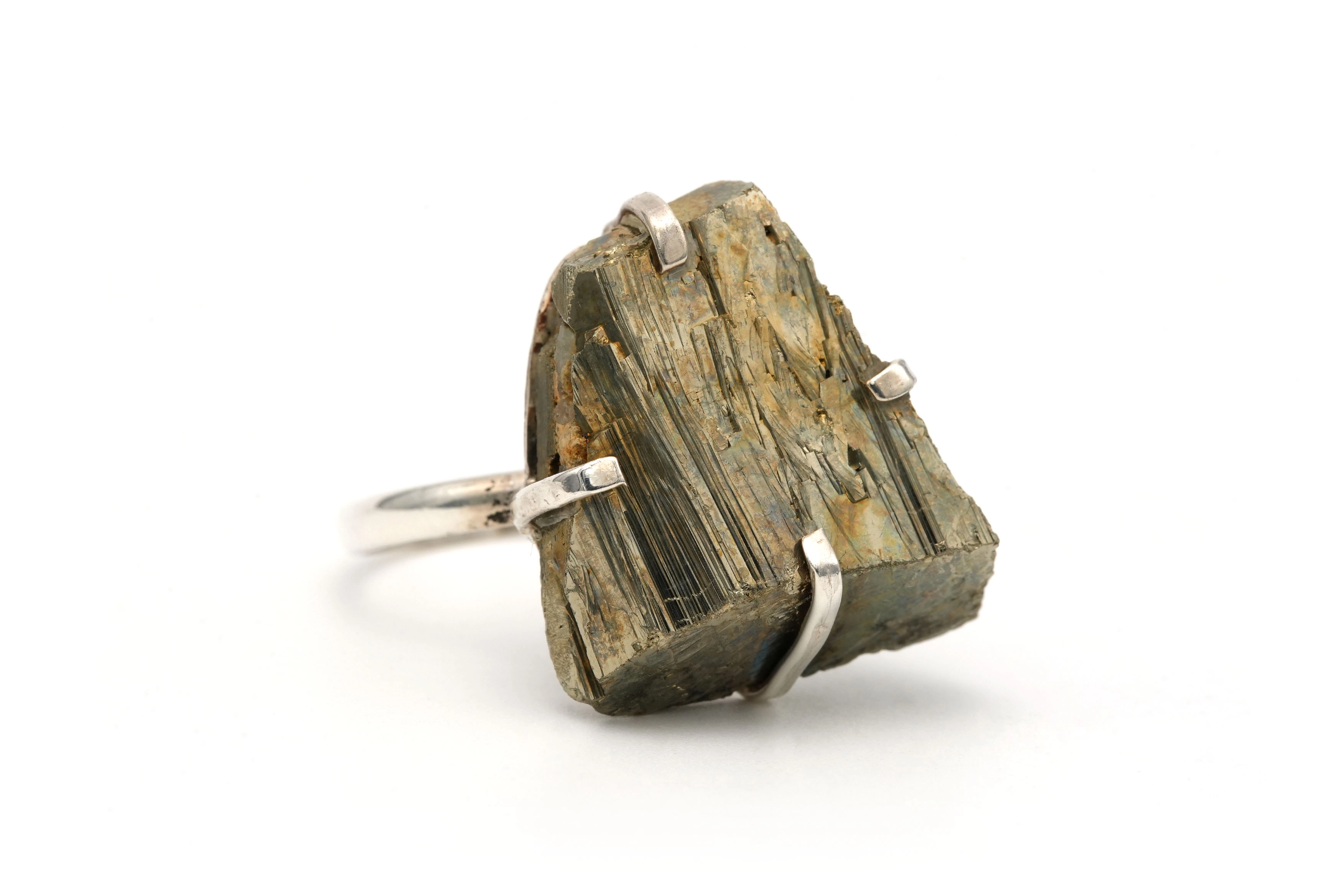 Bague contemporaine en argent 925 sertie d'une pyrite - 6