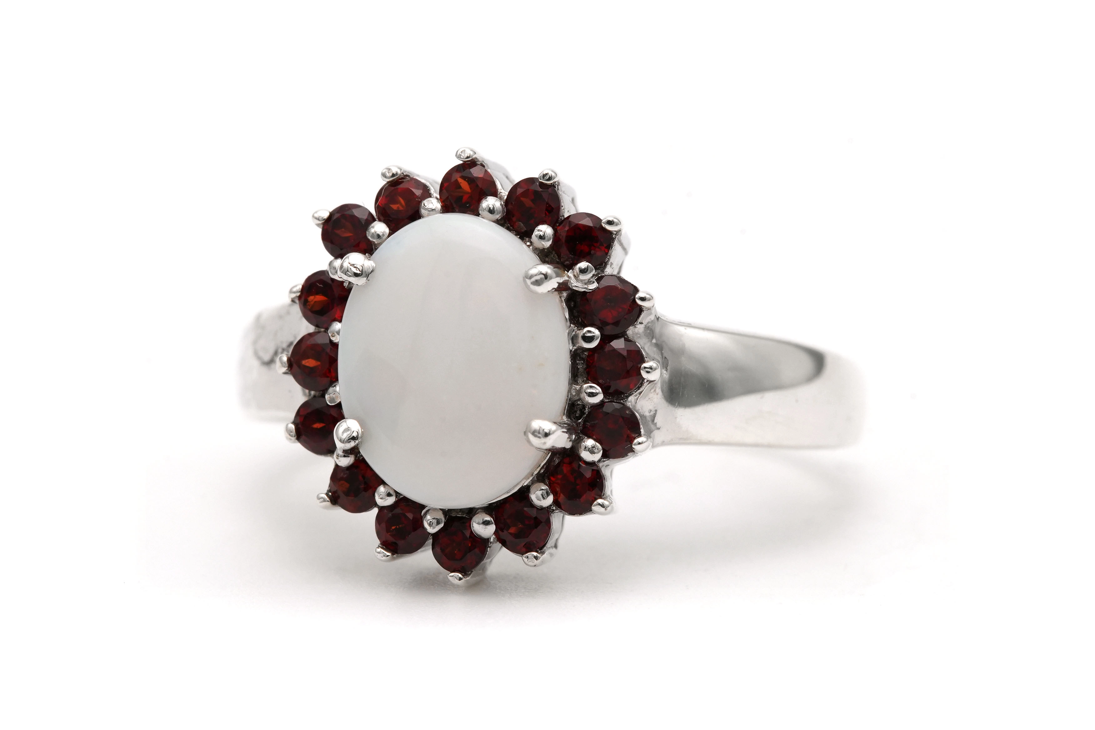 Bague contemporaine en argent 925 sertie d'une opale et de grenats - 2