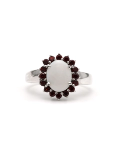 Bague contemporaine en argent 925 sertie d'une opale et de grenats - 1