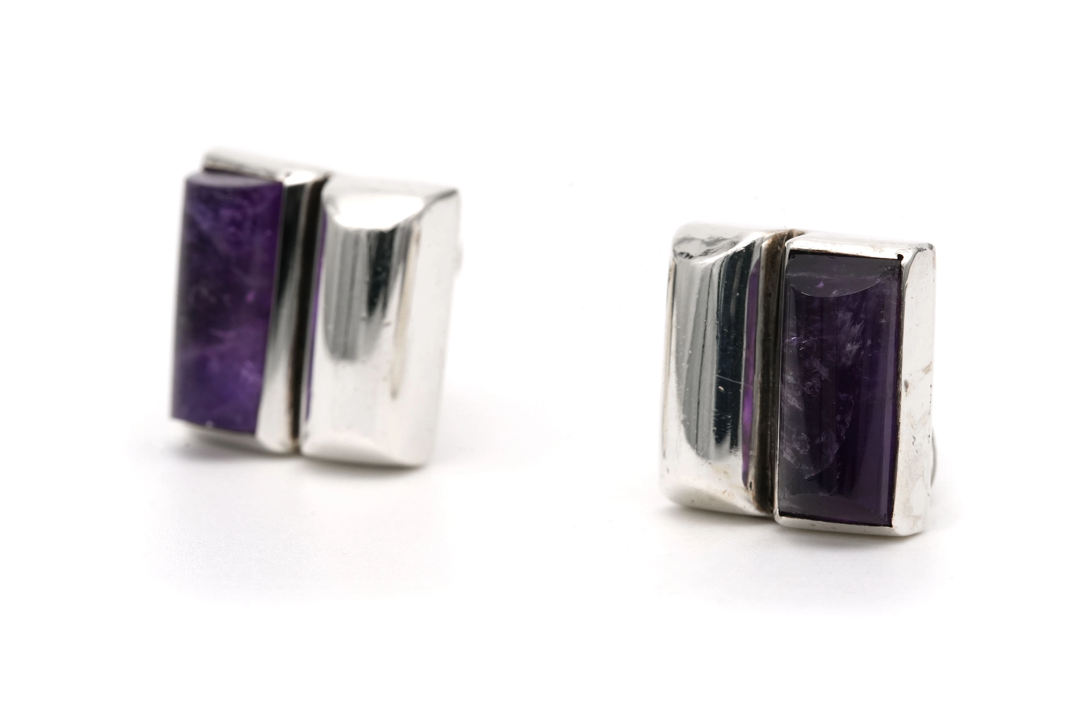 Boucles d'oreilles Années 70 en argent 970 serties d'une améthyste - 2