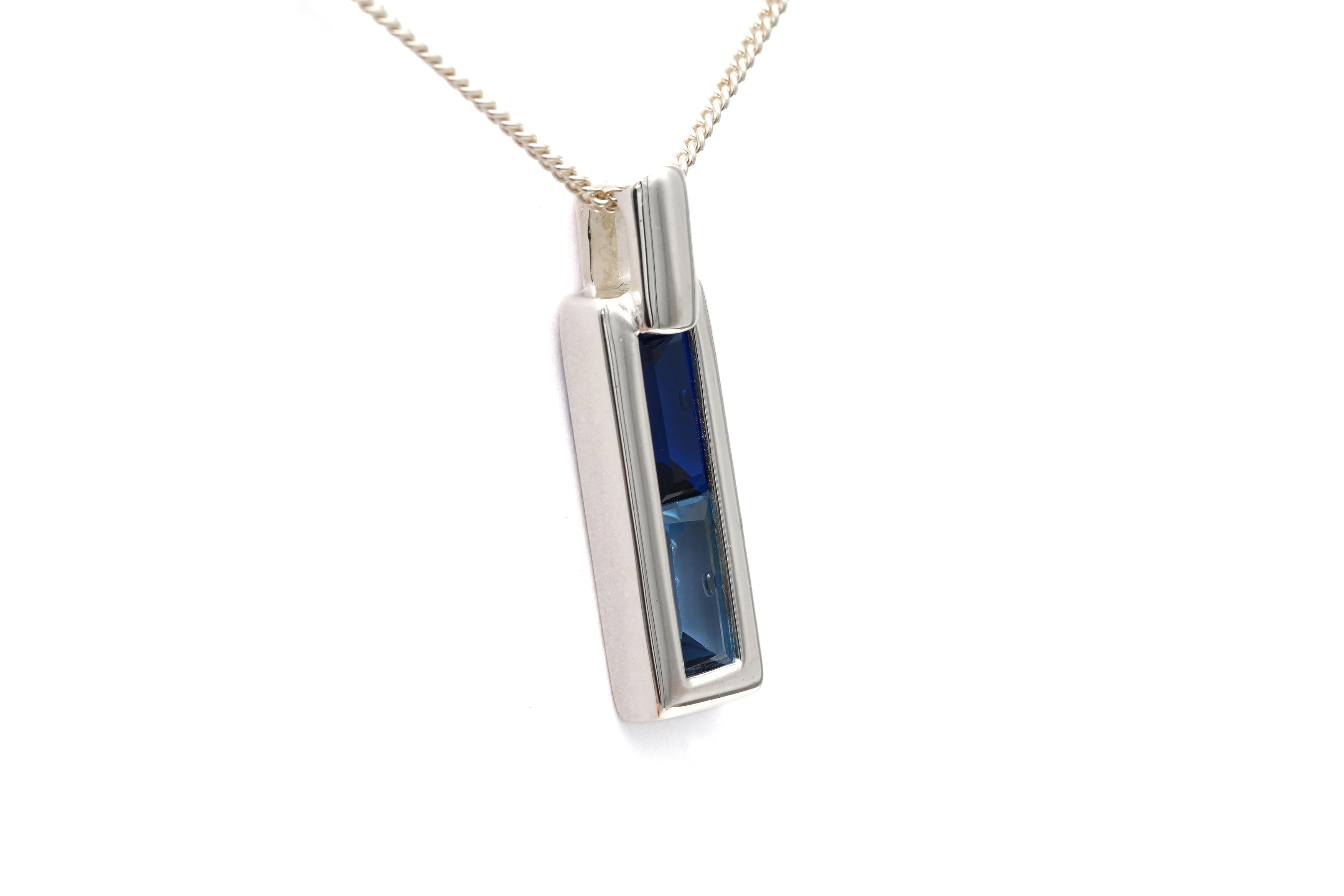 Pendentif contemporain en argent 800 serti de zirconiums - 2
