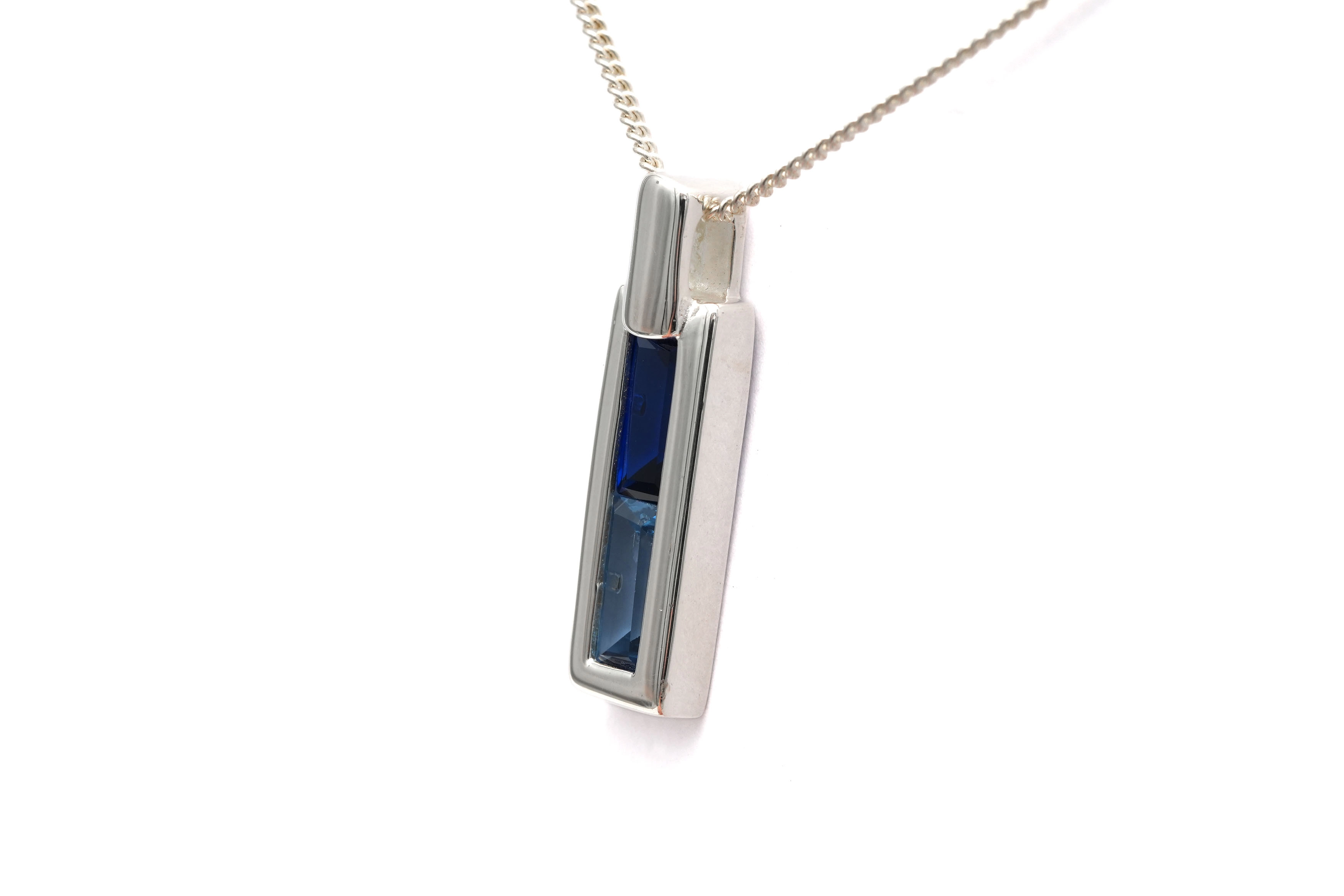 Pendentif contemporain en argent 800 serti de zirconiums - 3