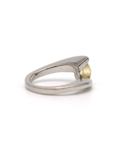 Bague contemporaine en or blanc 18 carats sertie d'un diamant jaune taille "brillant" (+-0.75ct) - 5
