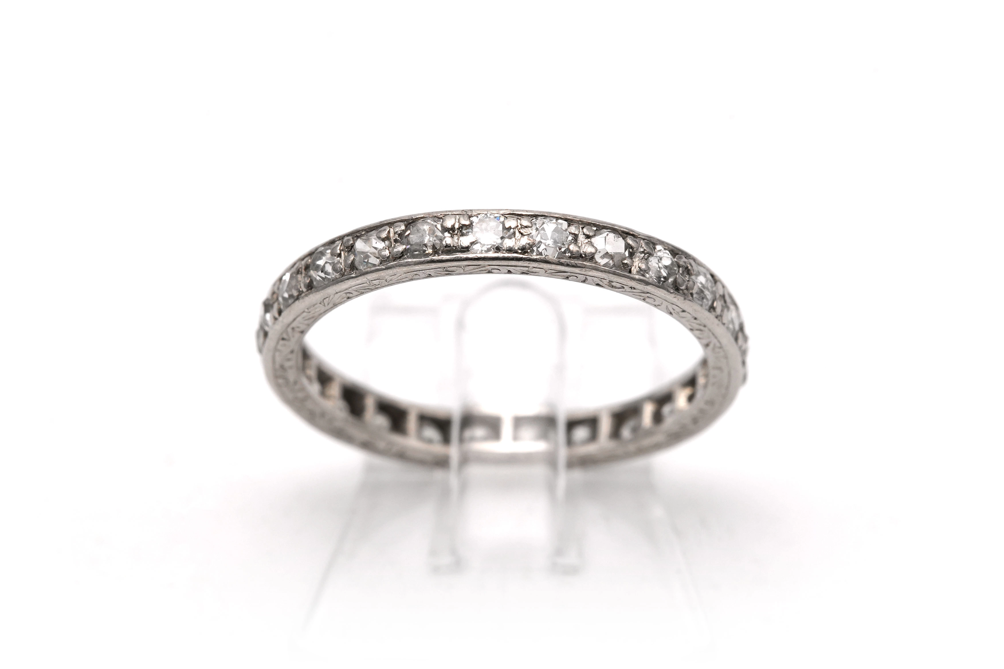 Bague Art Déco en or blanc 18 carats sertie d'un diamant taille "8/8" - - 1