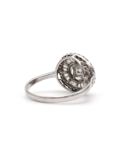 Bague contemporaine en or blanc 18 carats sertie de diamants taille "baguette", "marquise" et "brillant" (+-1.22ct) - 5