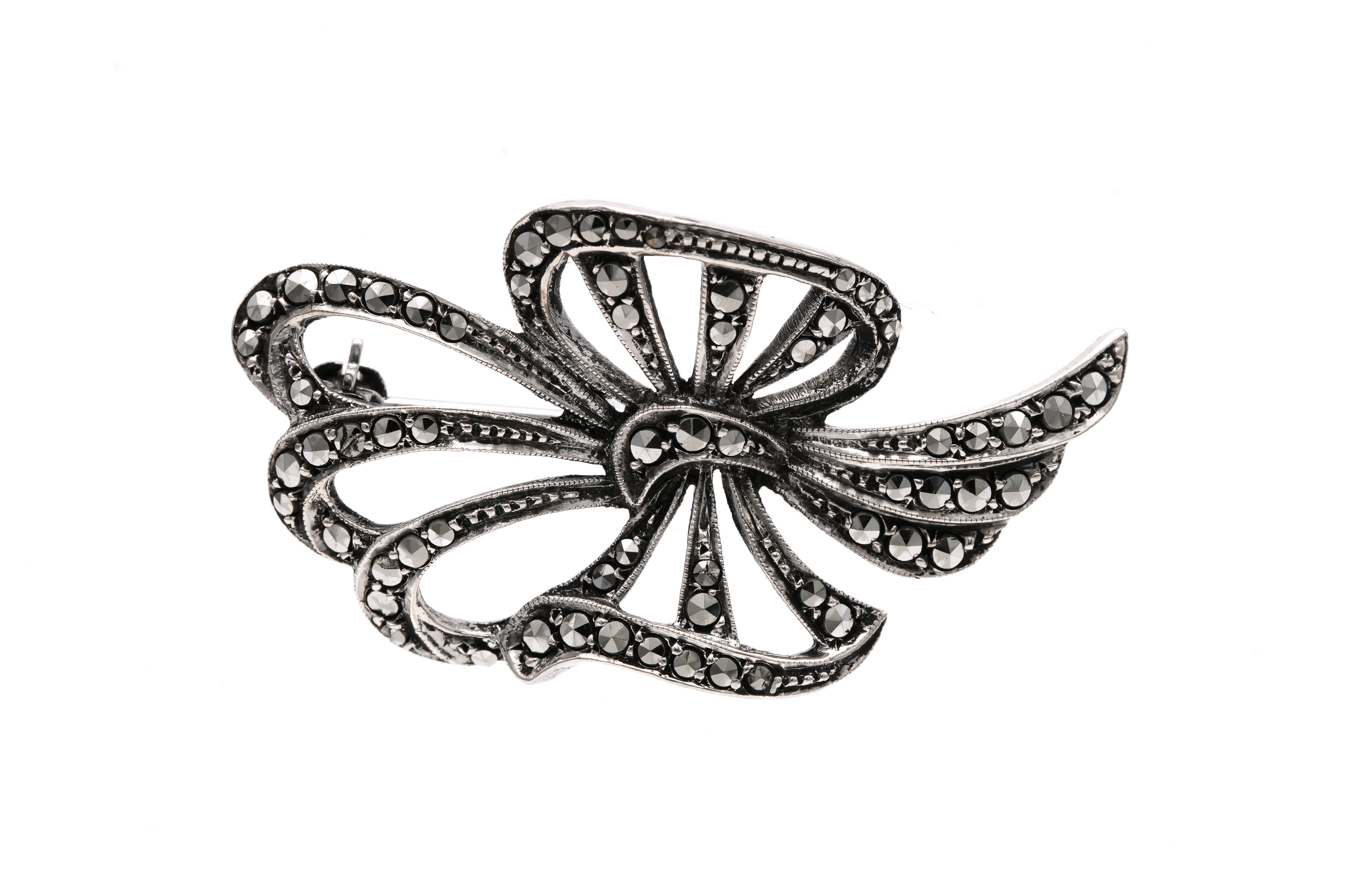 Broche Art Déco en argent 835 sertie de marcassites - 1