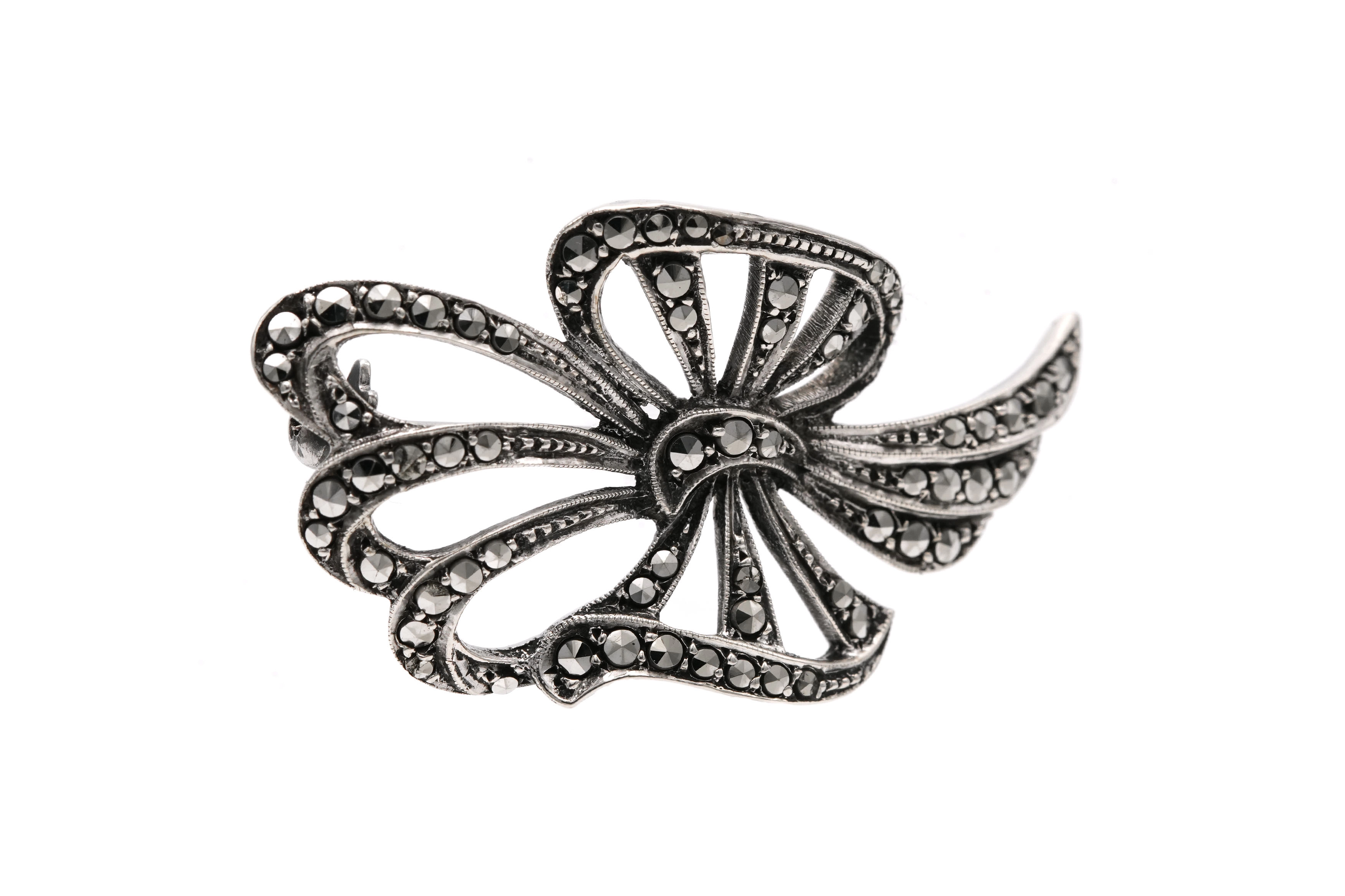Broche Art Déco en argent 835 sertie de marcassites - 6