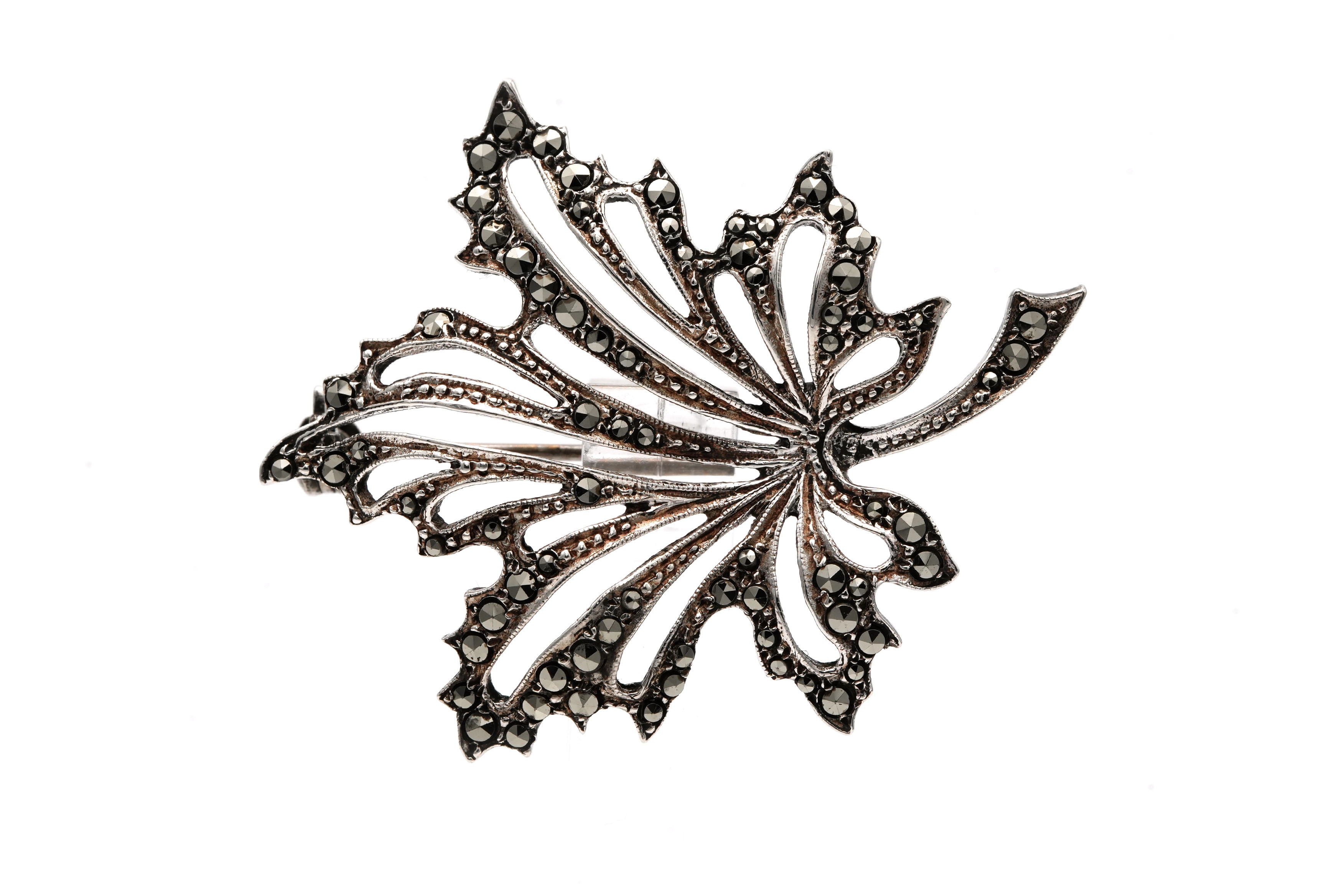 Broche Art Déco en argent 835 sertie de marcassites - 2