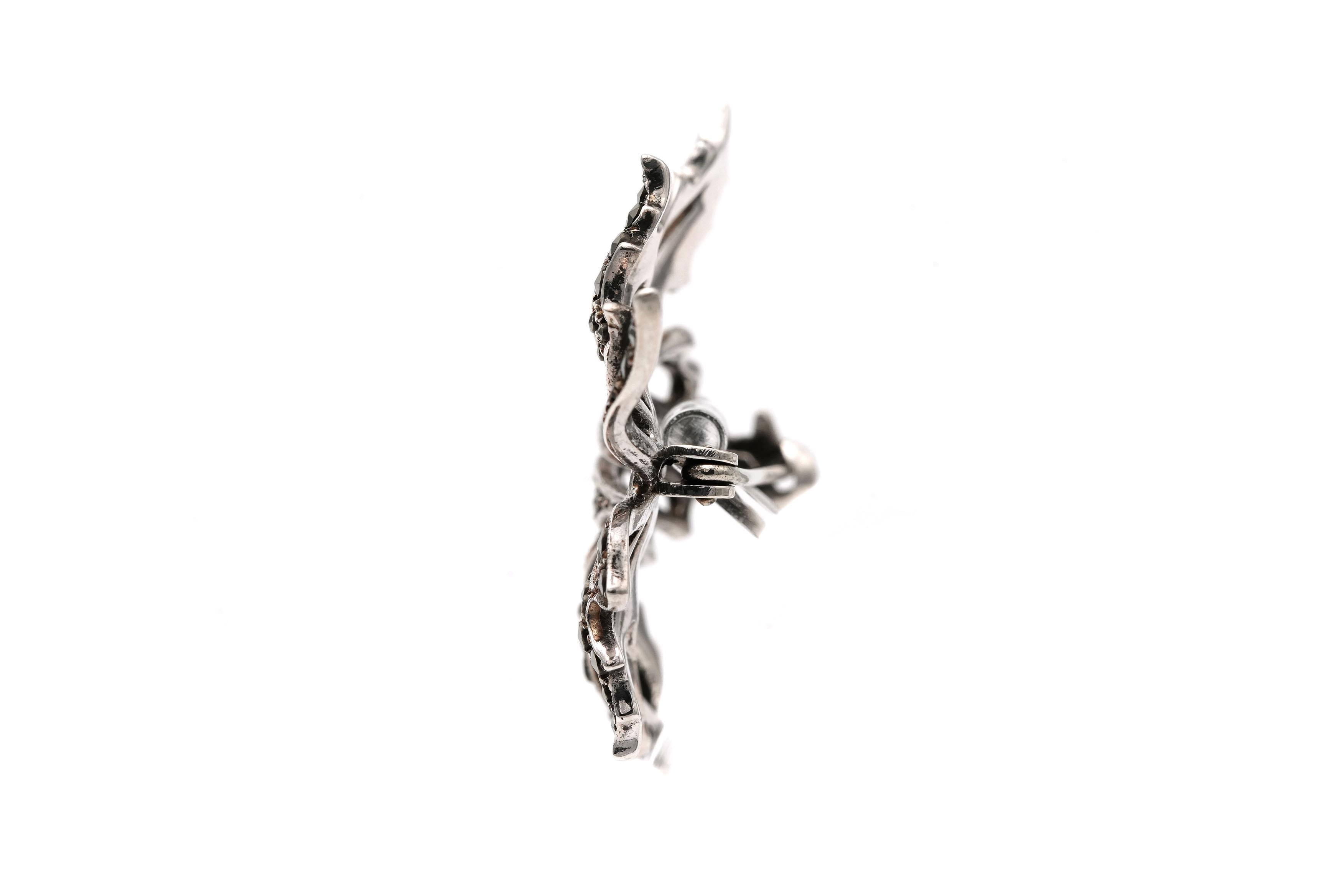 Broche Art Déco en argent 835 sertie de marcassites - 3