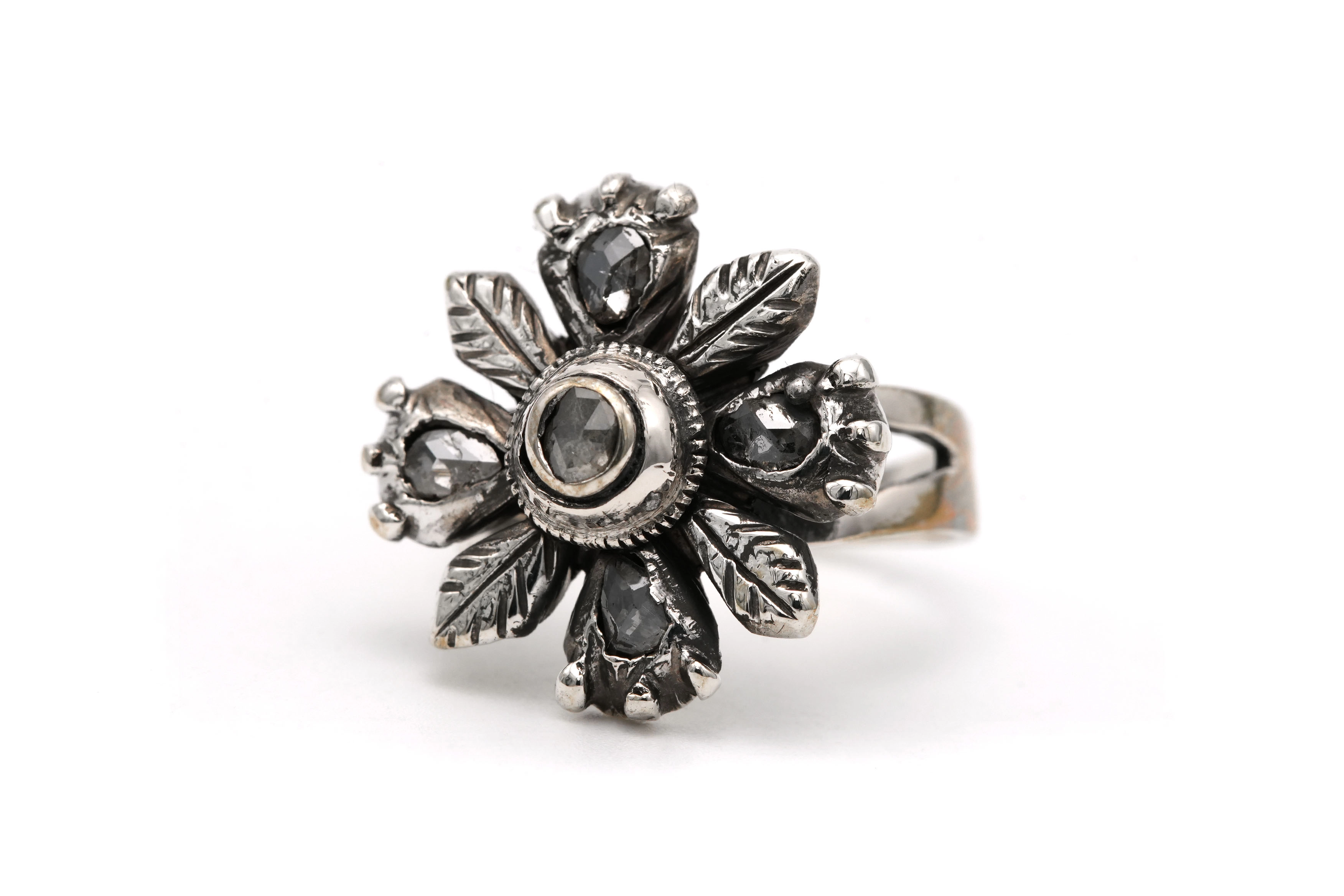 Bague Napoléon III en argent sertie de diamants taille "rose" - 2