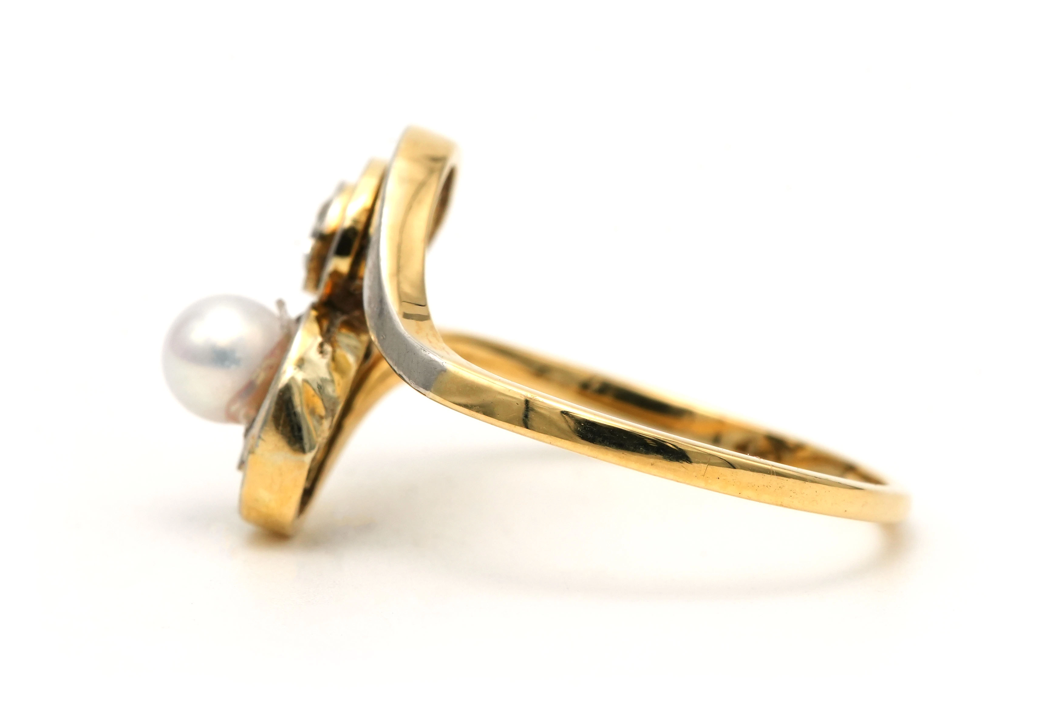 Bague Art Nouveau en or blanc et jaune 18 carats sertie d'une perle et de diamants old cut - 3