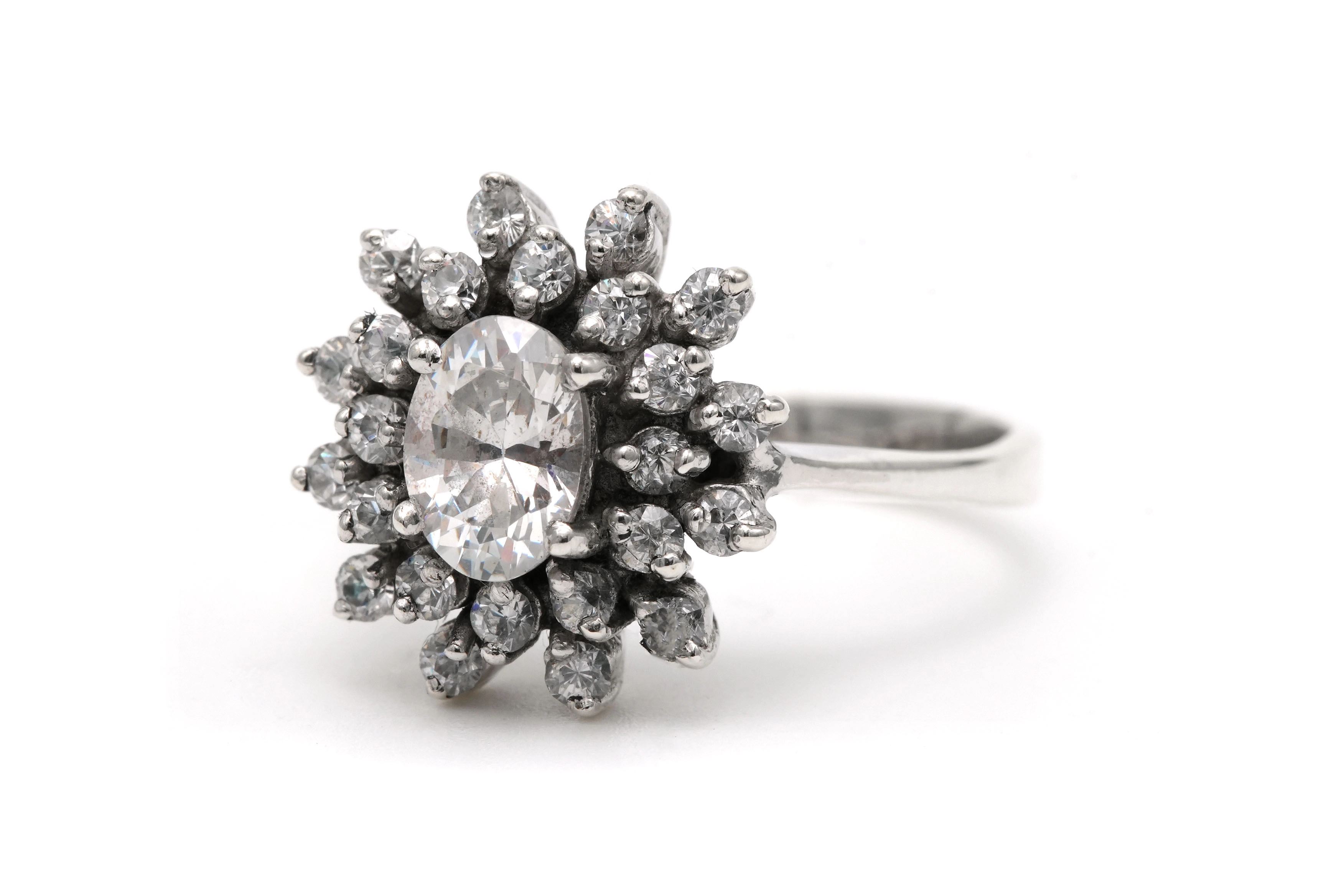 Bague contemporaine en argent 925 sertie de zirconiums - 2