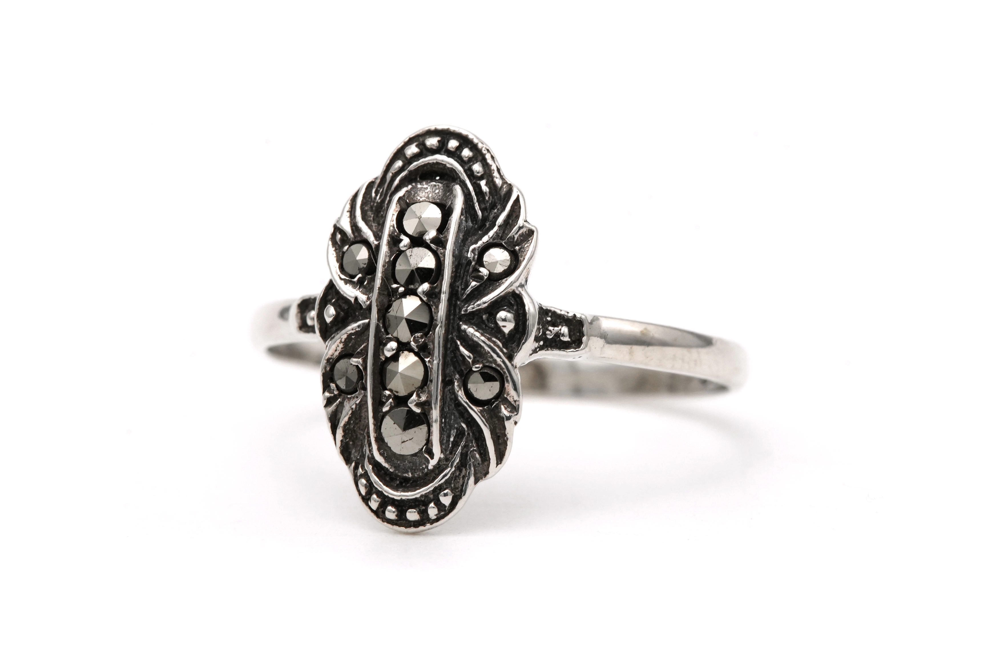 Bague Art Déco en argent 800 sertie de marcassites - 2