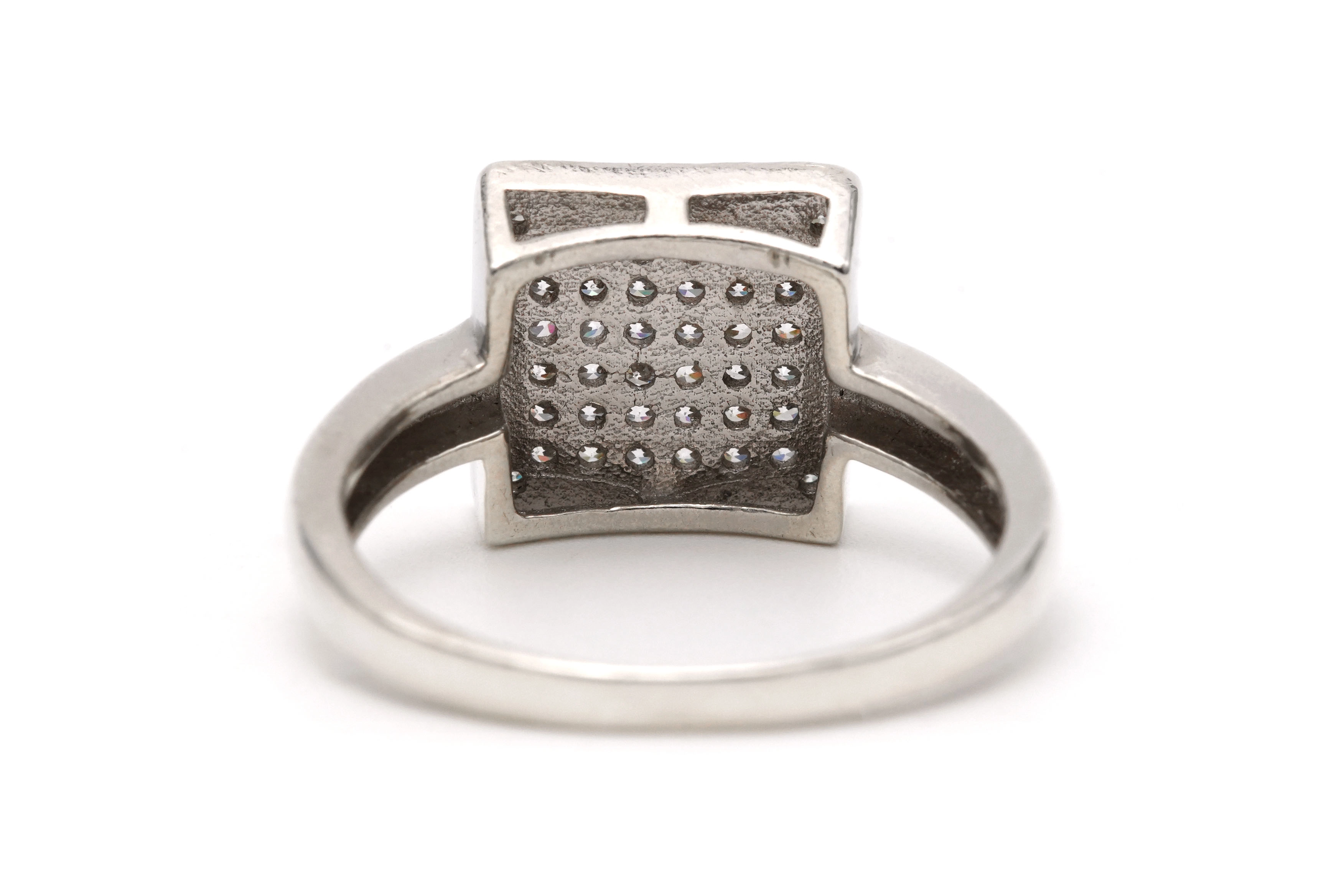 Bague contemporaine en argent 925 sertie de zirconiums - 4