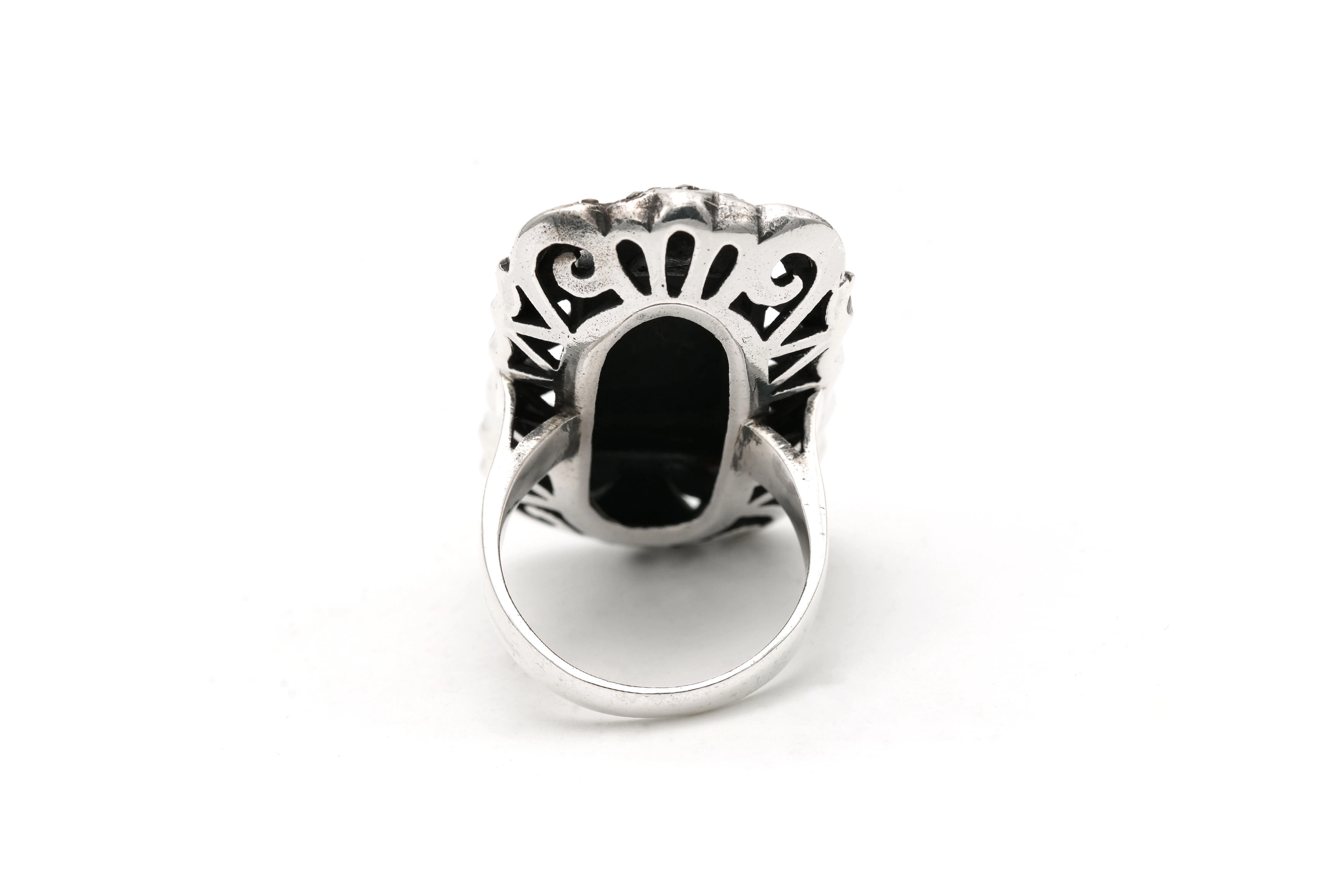 Bague Art Déco en argent sertie d'une onyx et de marcassites - - 4